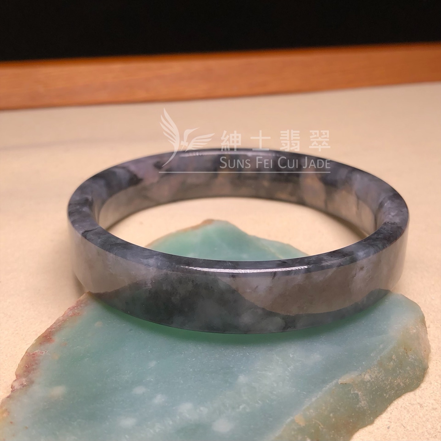 山水烏雞方鐲54.4mm YM00100