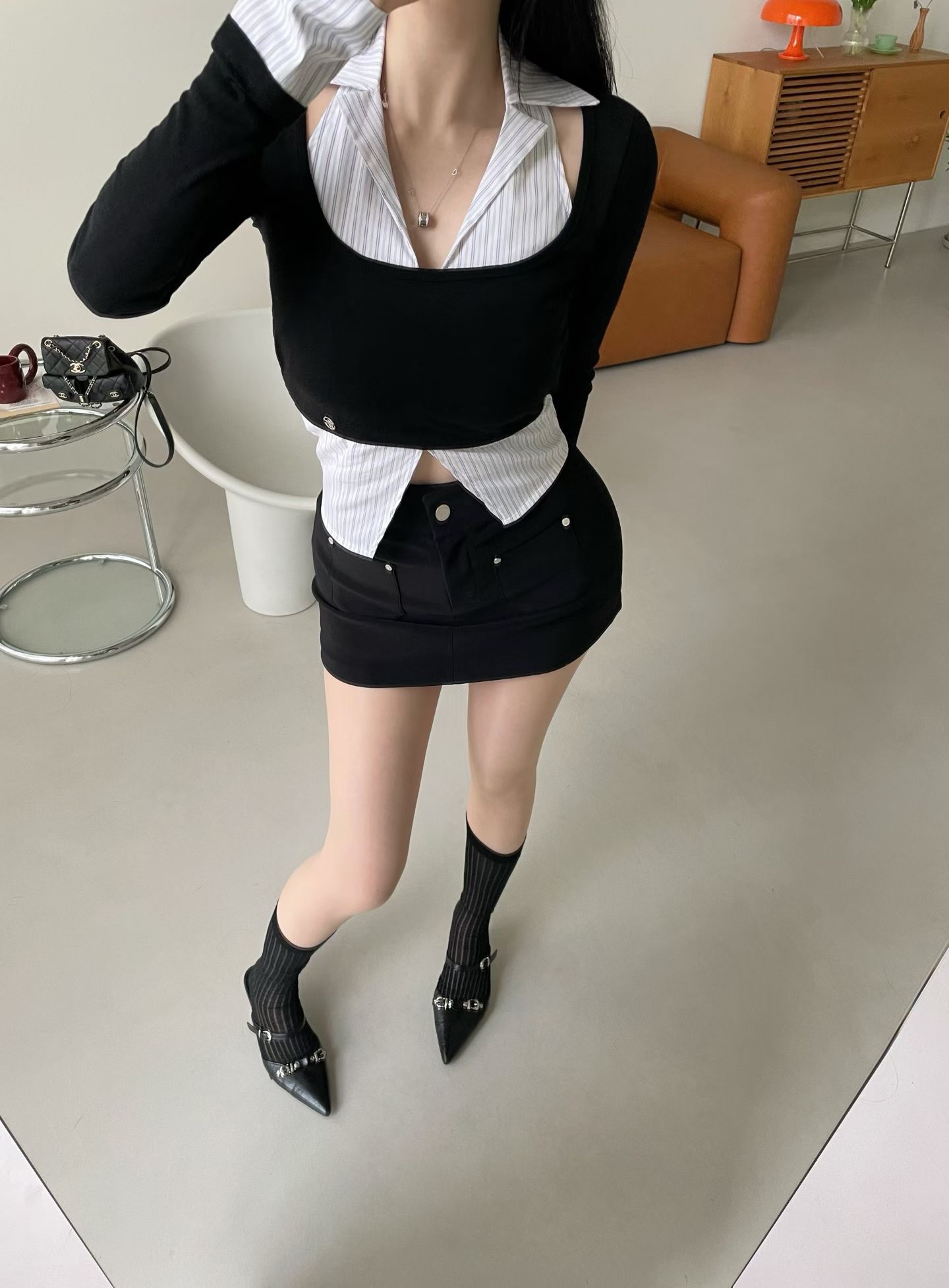 大露肩直紋女神上衣