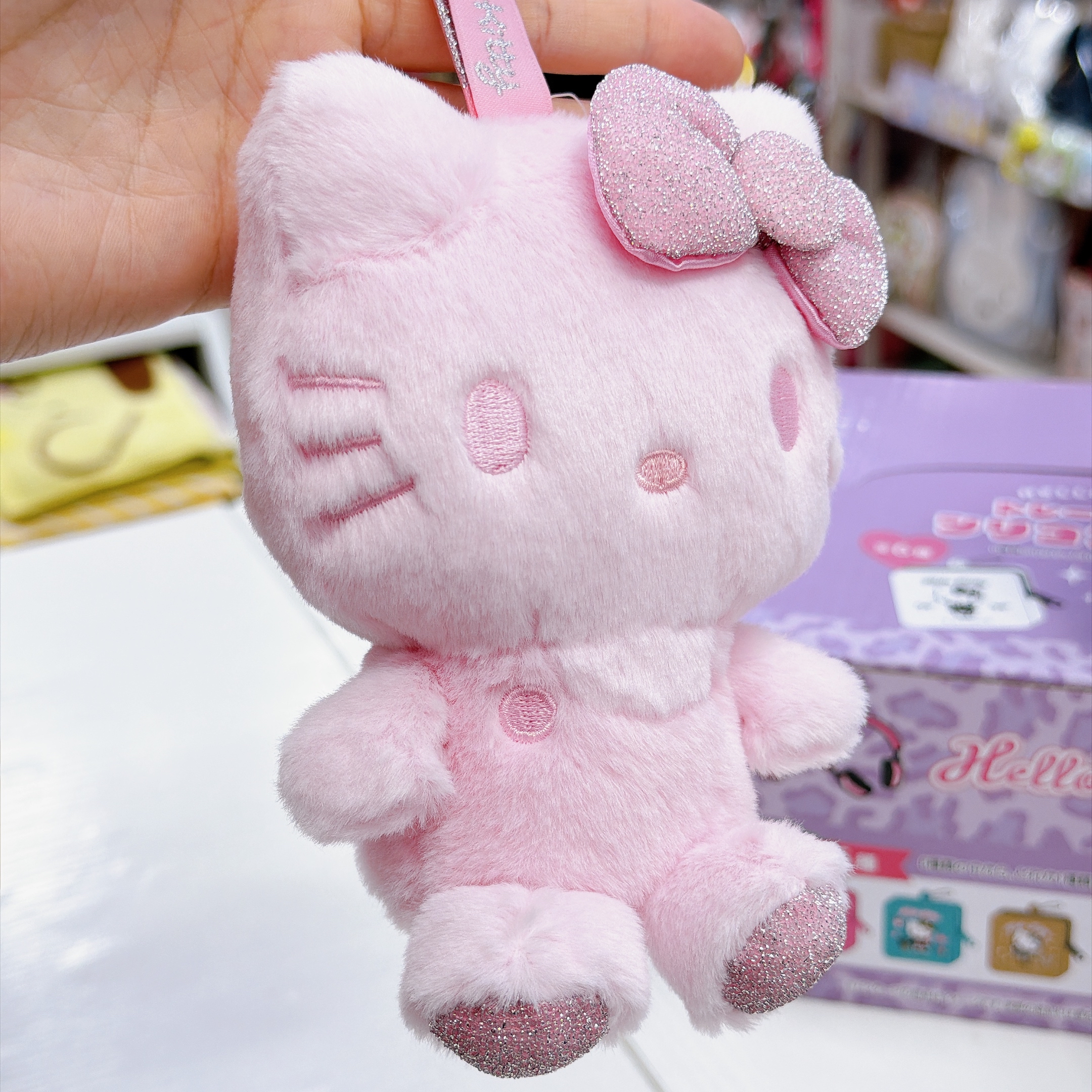 日本直送Hello Kitty新款不同顏色系列公仔掛飾