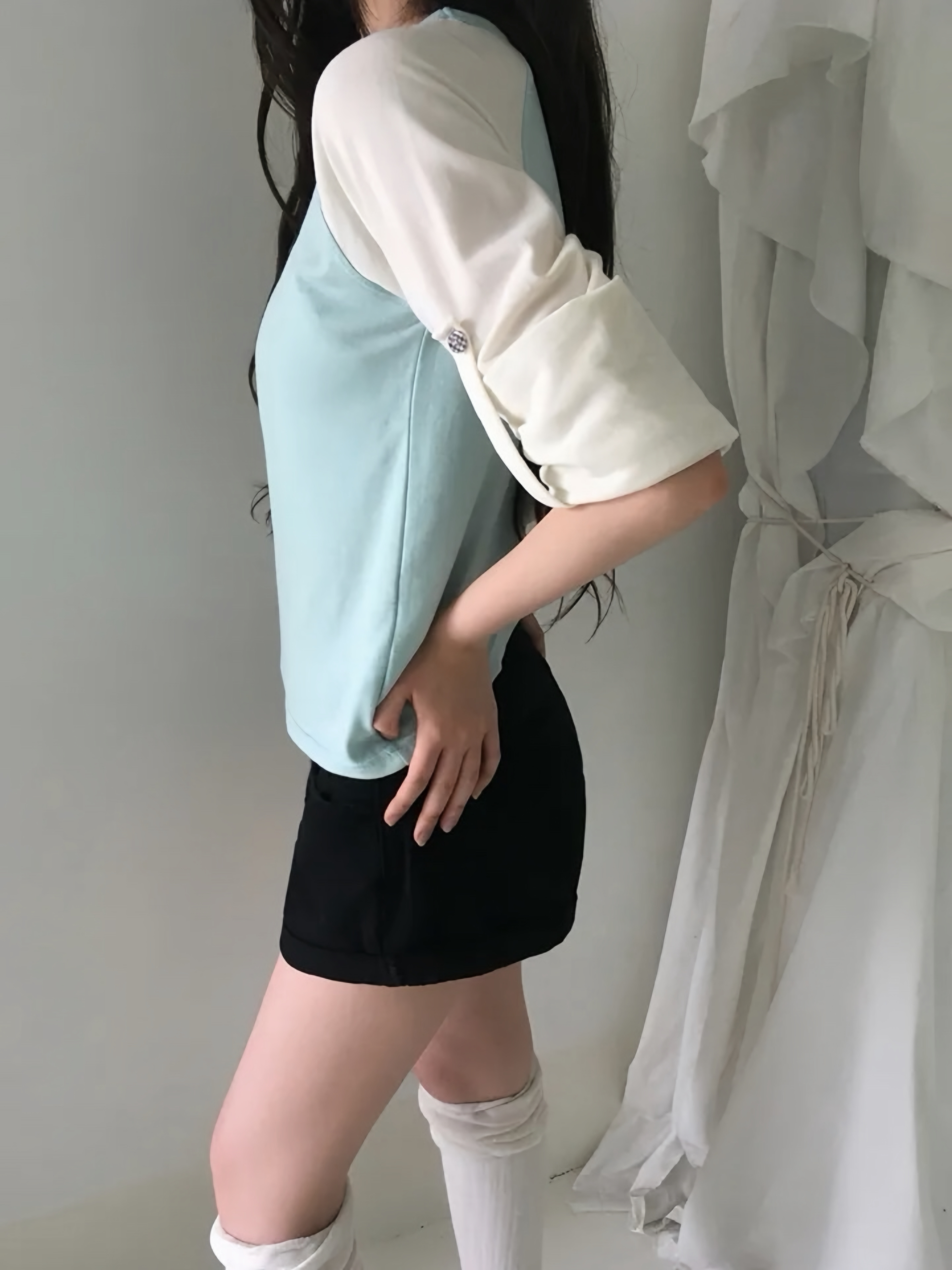 Roll-up Raglan Contrast Top