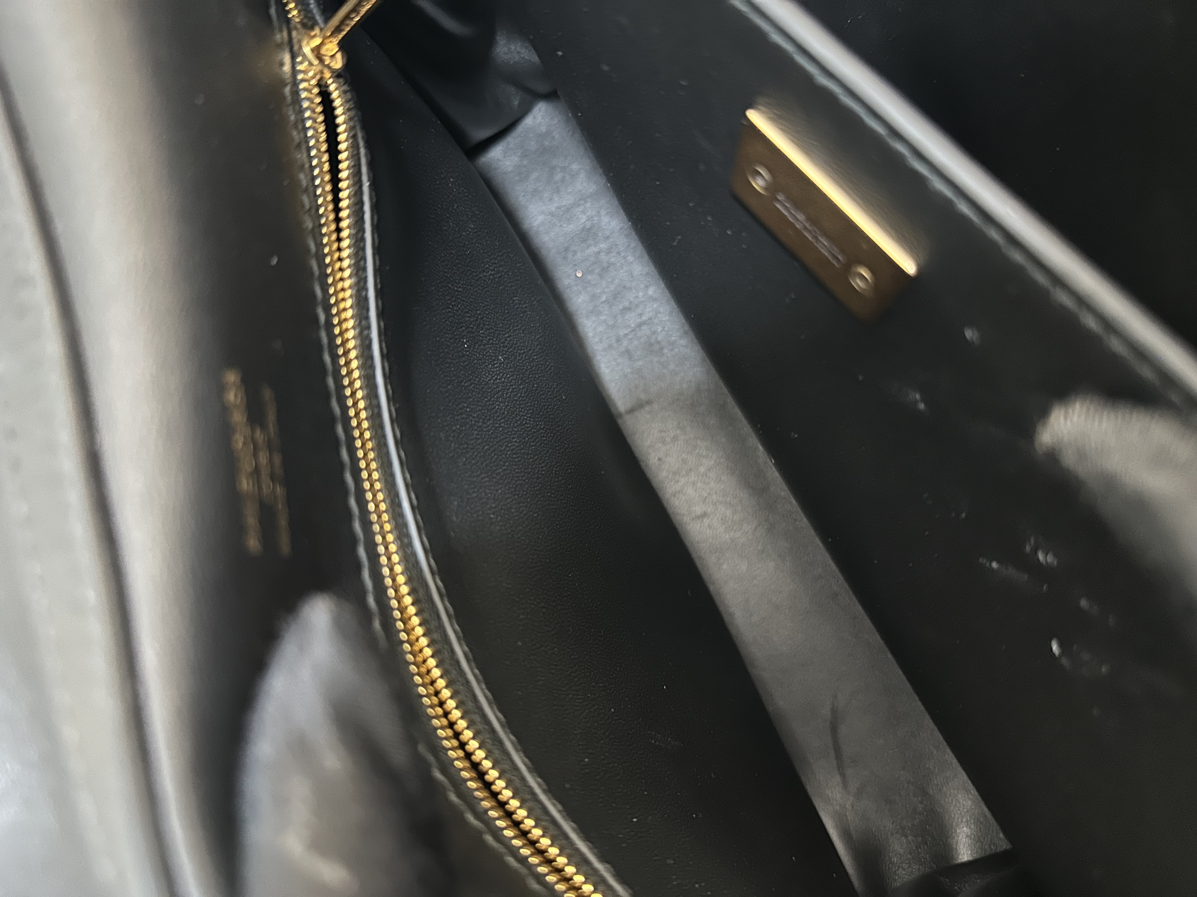 Pre-owned Balenciaga Rodeo / 26NY24