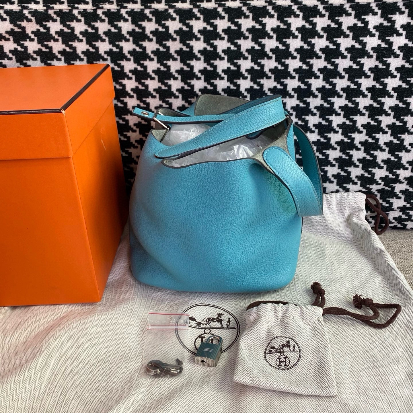 【預訂貨品】HERMES藍色菜籃子18X刻 