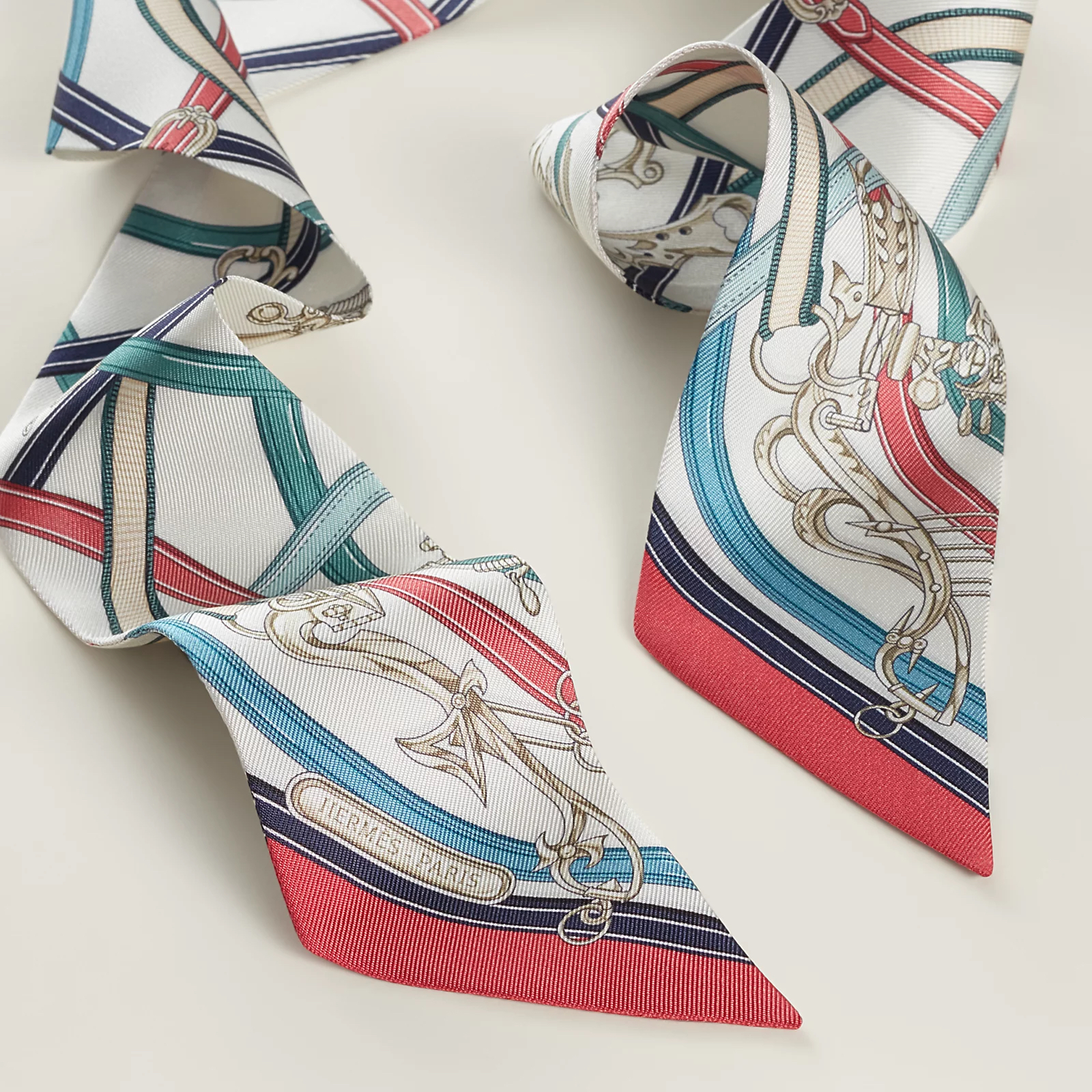 Hermès 全新🆕 100%絲 Harnais Legendaire圖案 Twilly