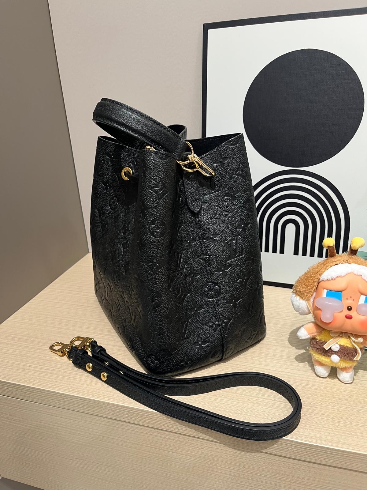 Lv Neonoe MM M45256 Monogram Empreinte Leather 100%Authentic,98%new✅dust bag✅Box