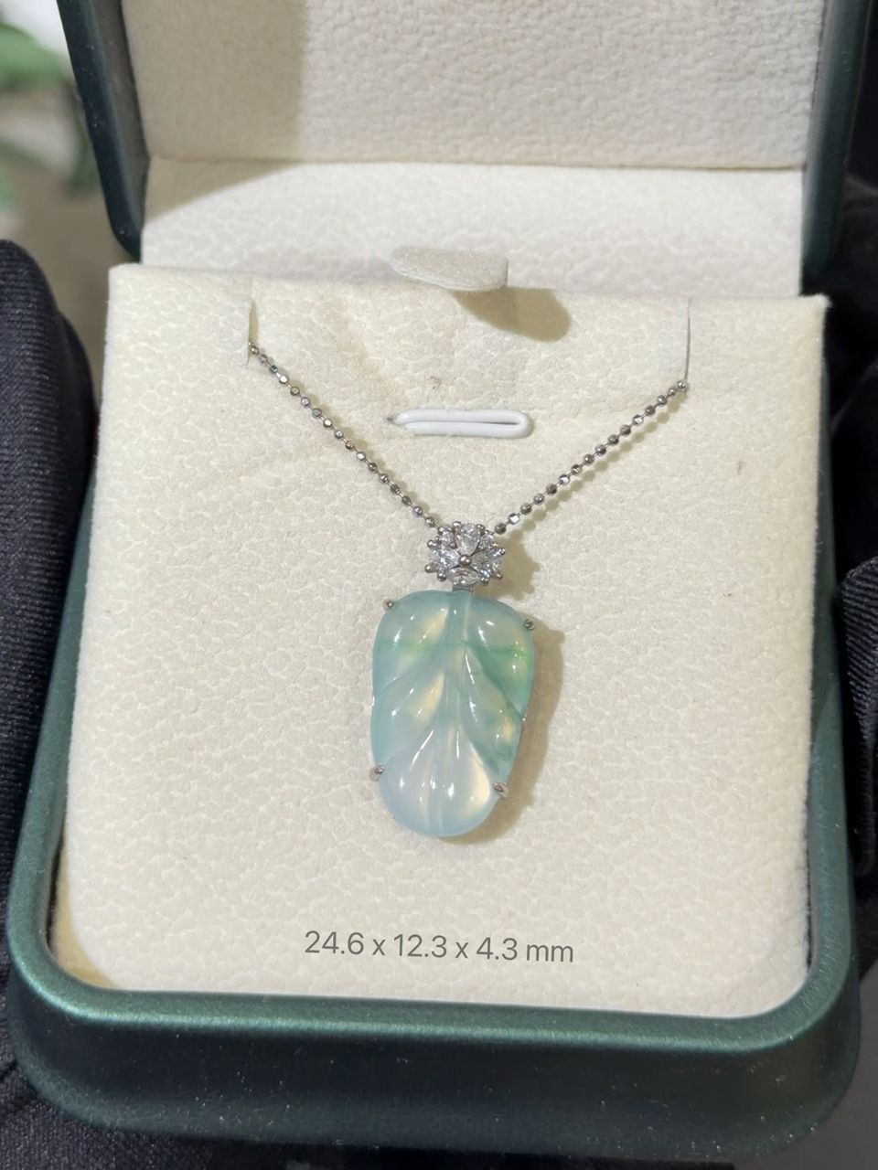 翡翠福叶吊坠 opt 24.6-12.3-4.3mm