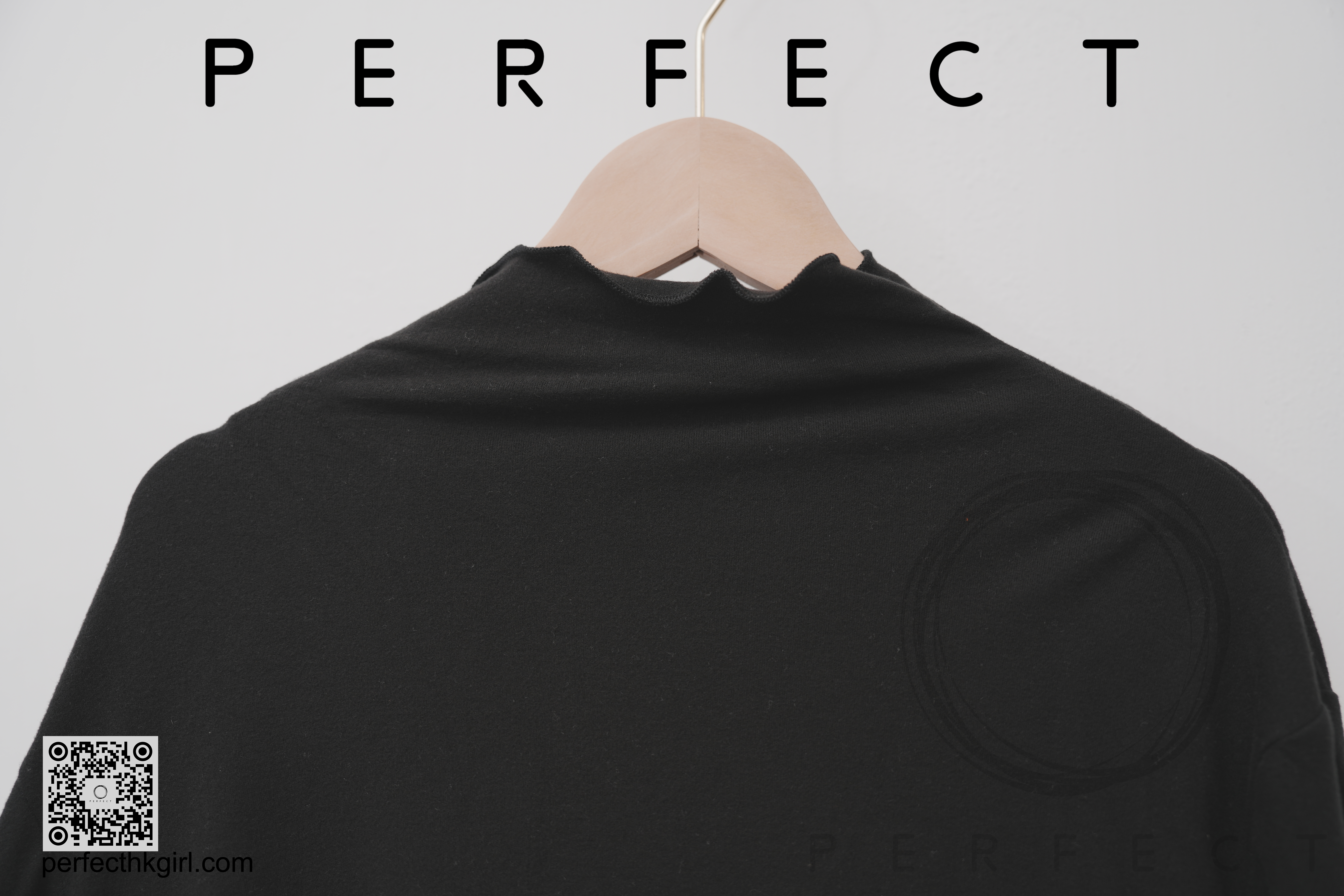 T0034_超滑身舒服花邊平領打底衫（卡其色）