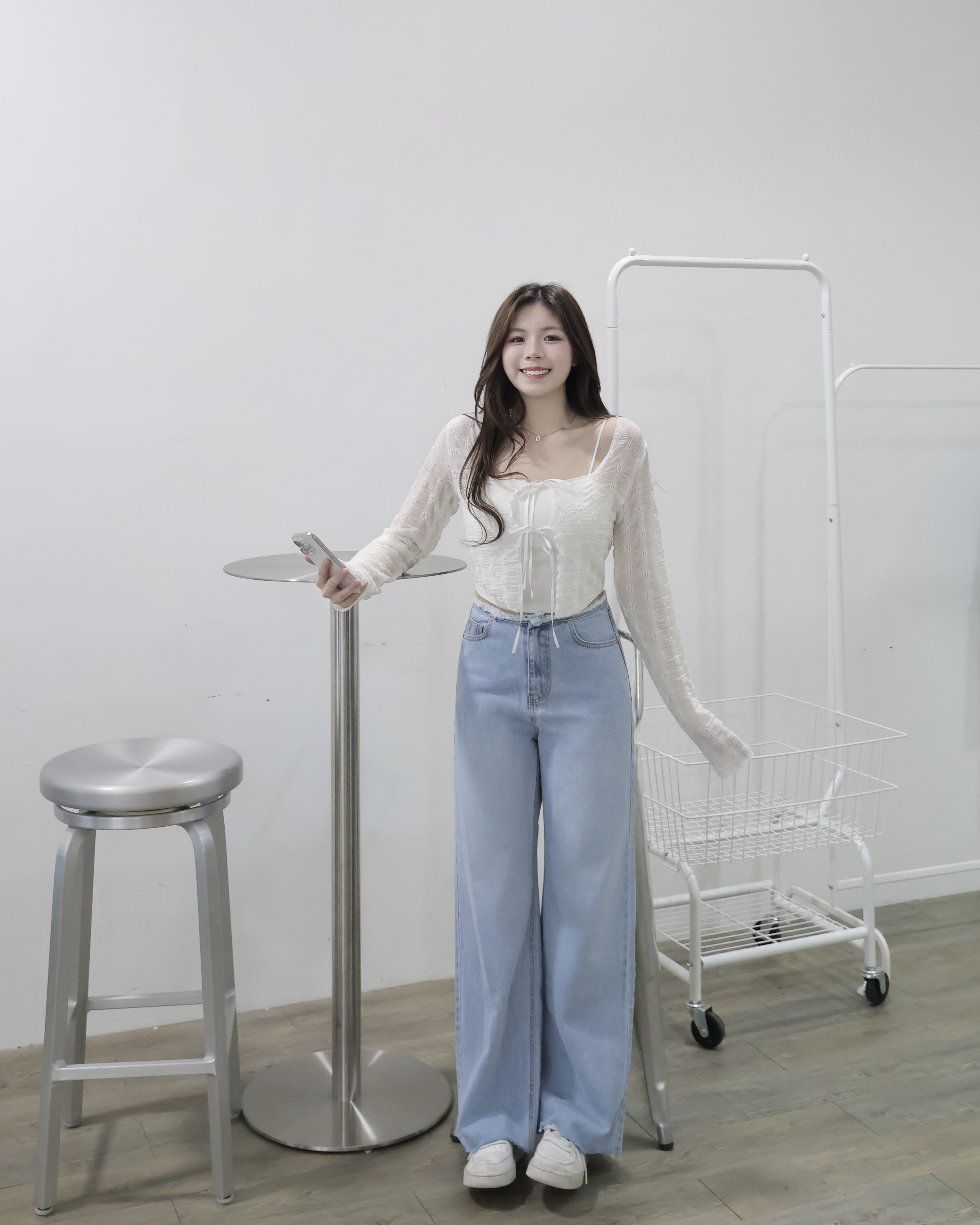 【 梨型女生福音👏🏻⍤完美直筒重垂感！超特別不修邊褲頭設計🩵高腰挺身軟布牛仔褲 ♪👖】 Special Cut High-waisted Jeans(三色入)