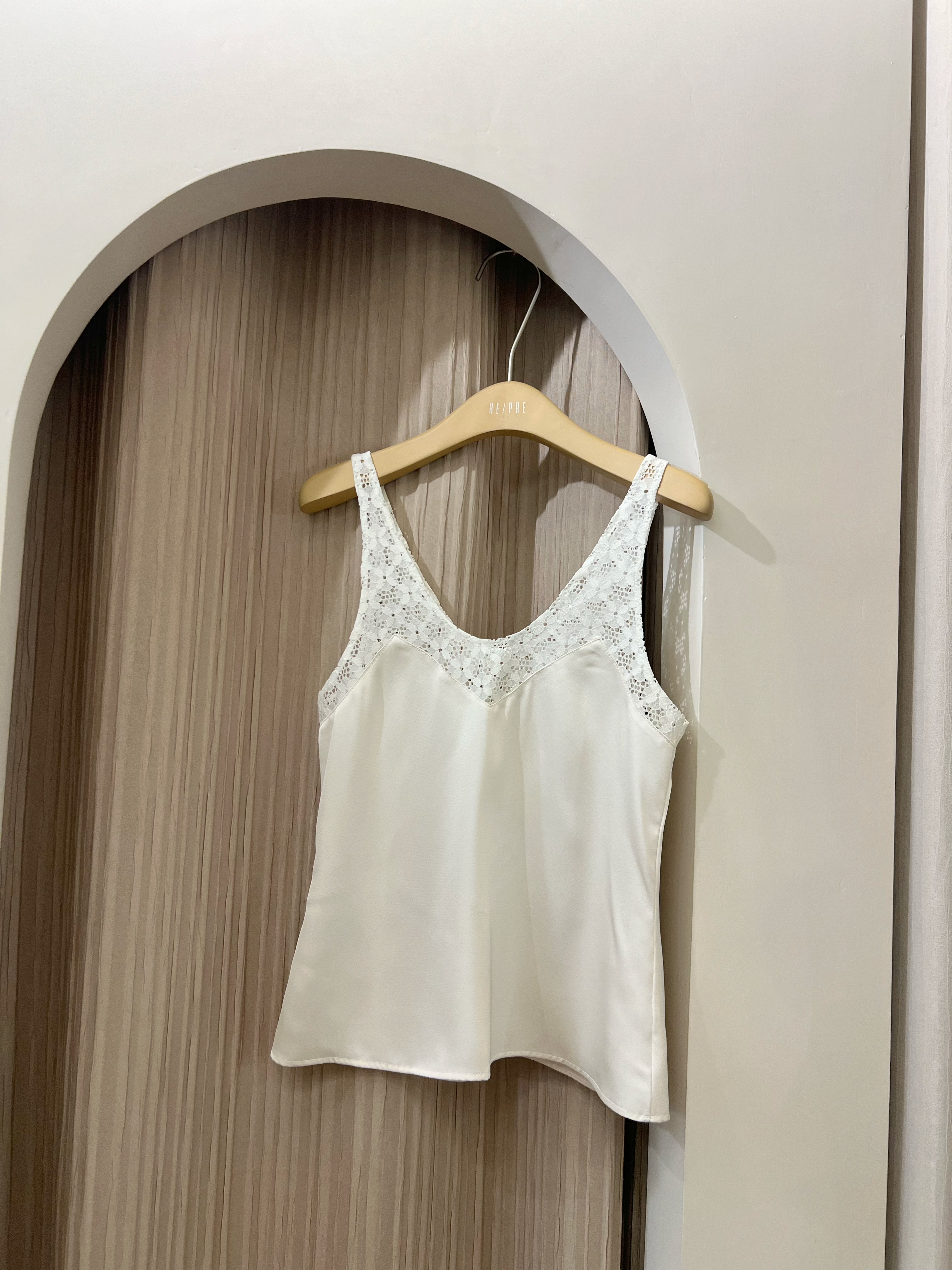 恰到好處 ! A Line Lace背心