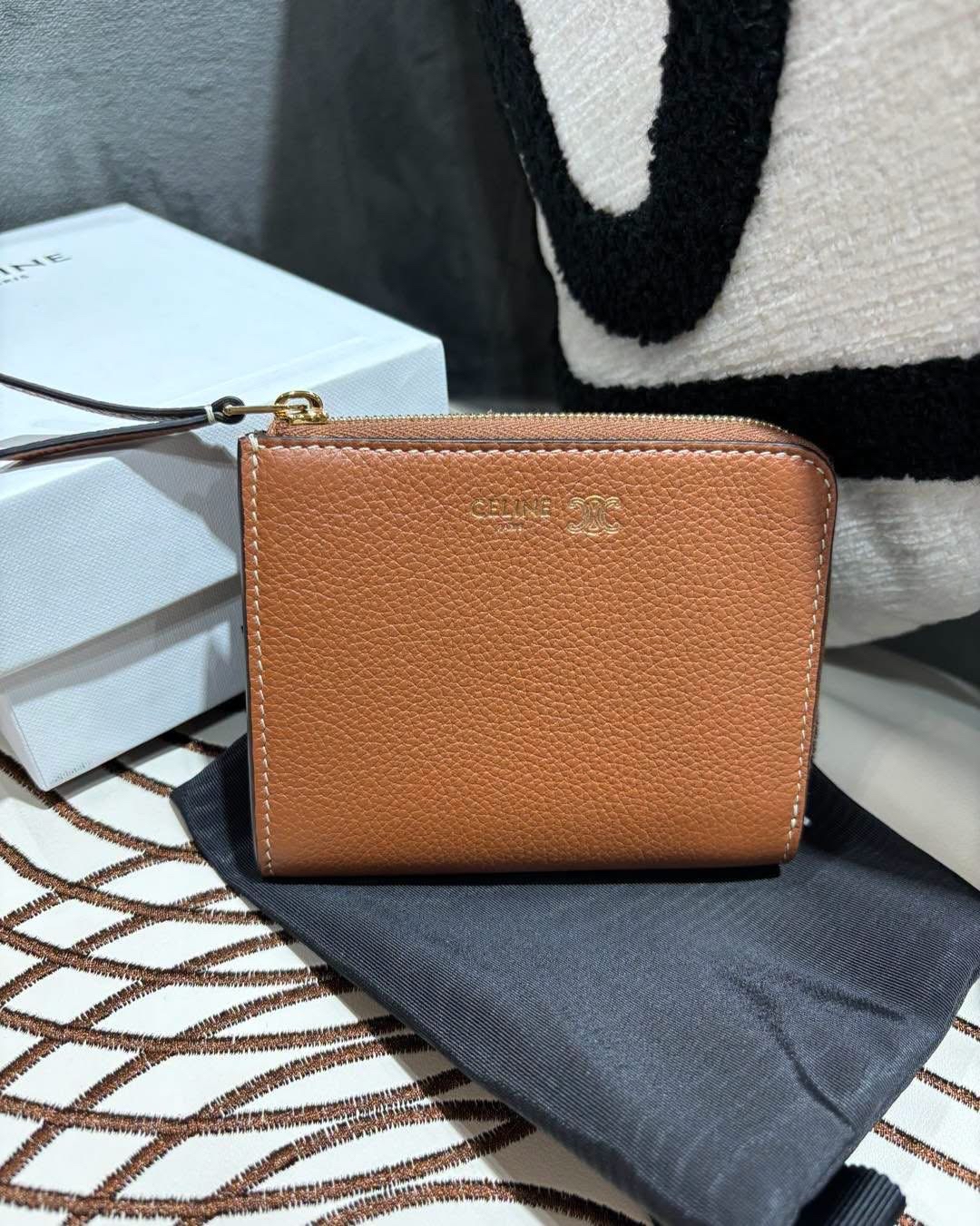 全新 Celine zip wallet 拉鏈銀包   100%Authentic,全新未使用品 ✅專門店收據✅dust bag✅box
