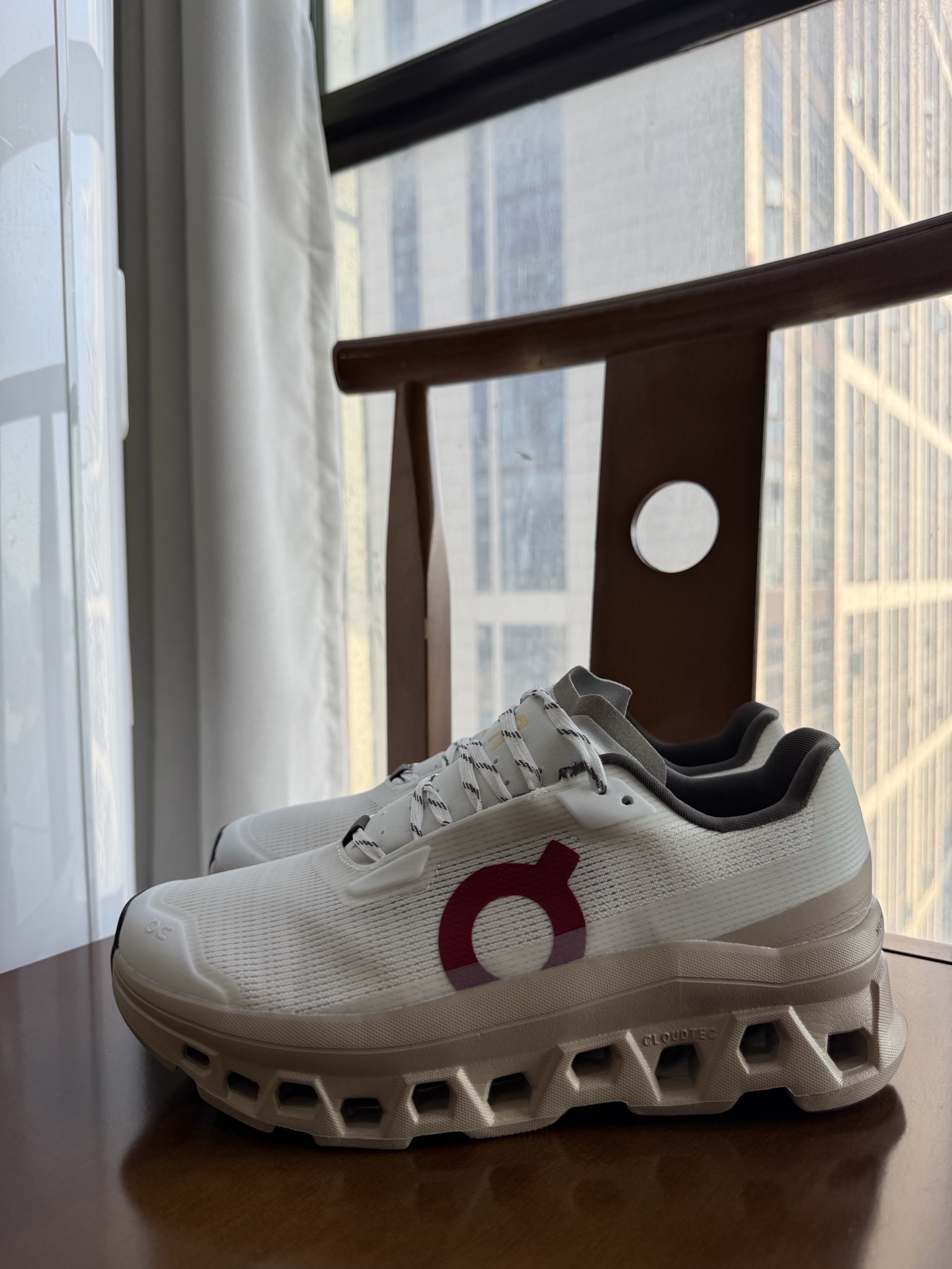 On Cloudmonster Void