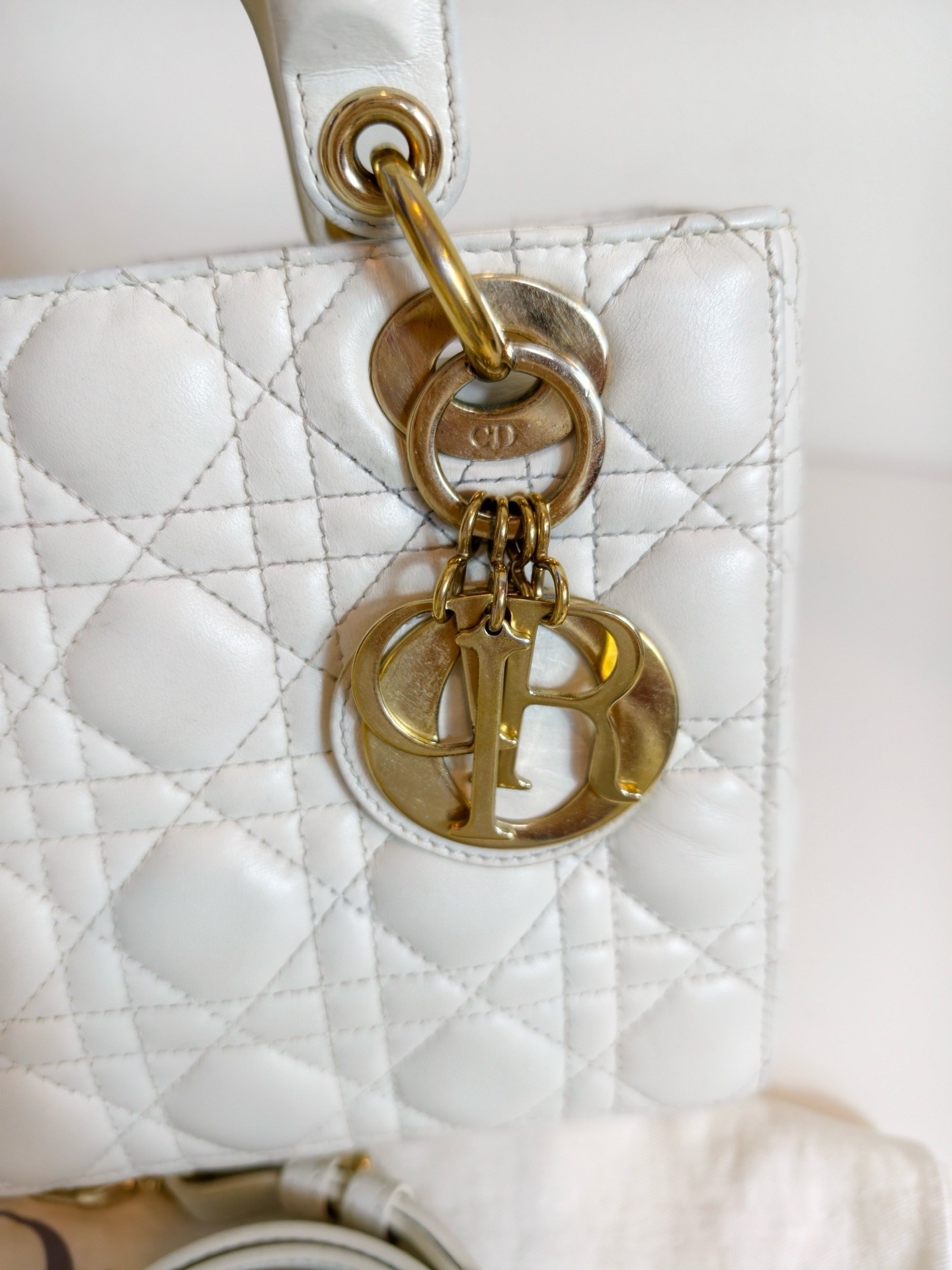 【預訂貨品】Dior Lady Dior 白色四格戴妃包