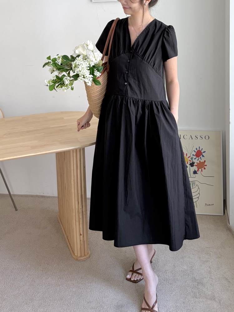 Airy Button Front Long Dress (Black)