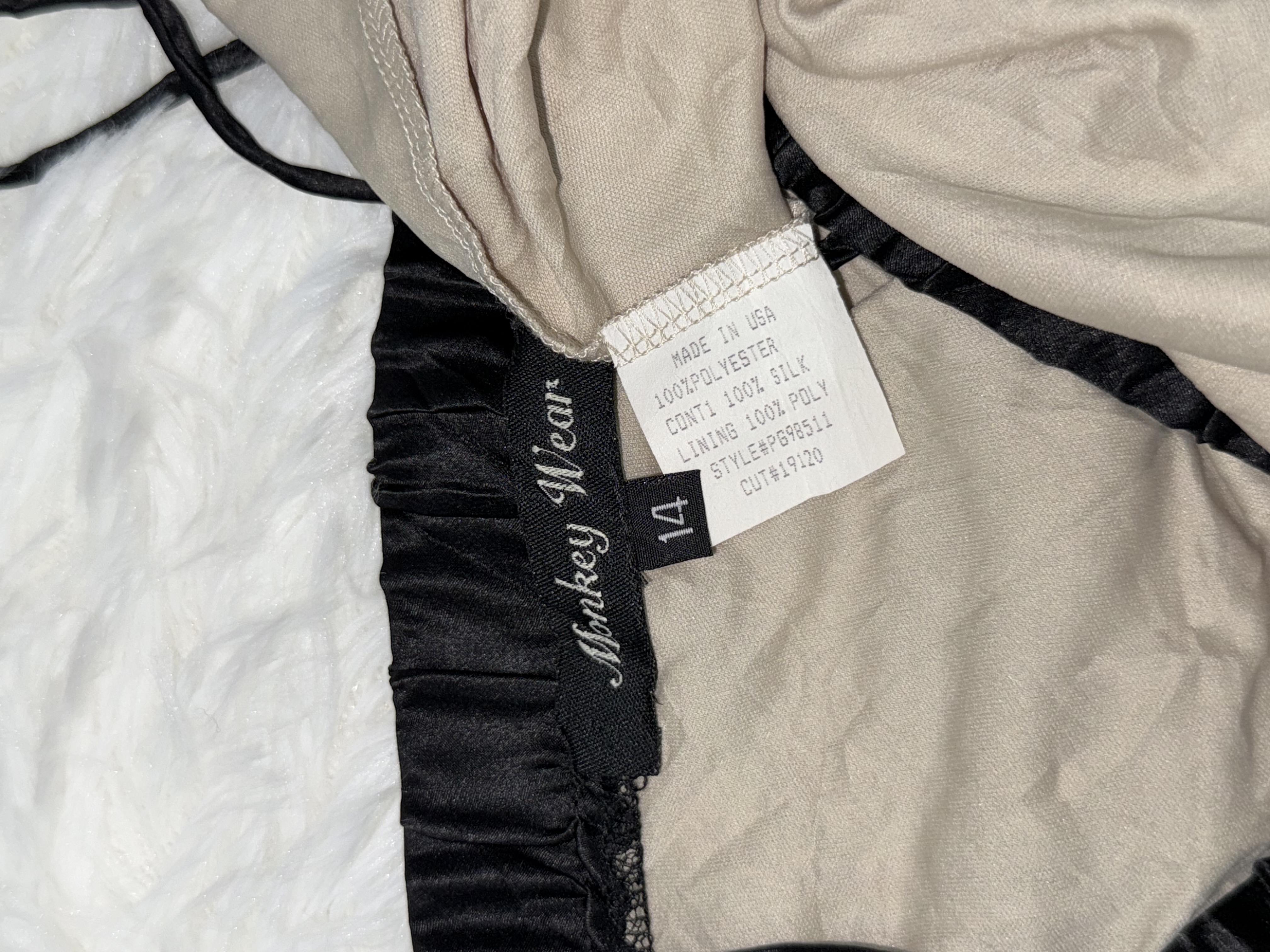 Black lace coating Sleeveless Dress