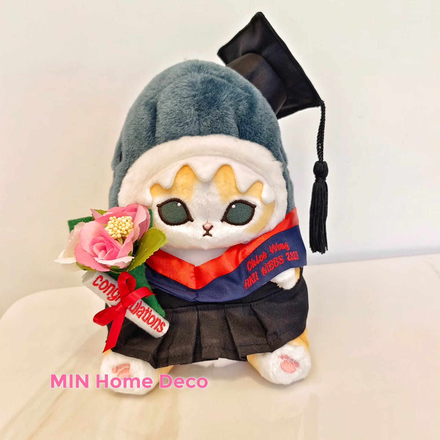 🎊歡迎訂造畢業公仔查詢請whatsapp 5572 9099🎉#畢業公仔#訂造公仔畢業袍#銅鑼灣畢業公仔