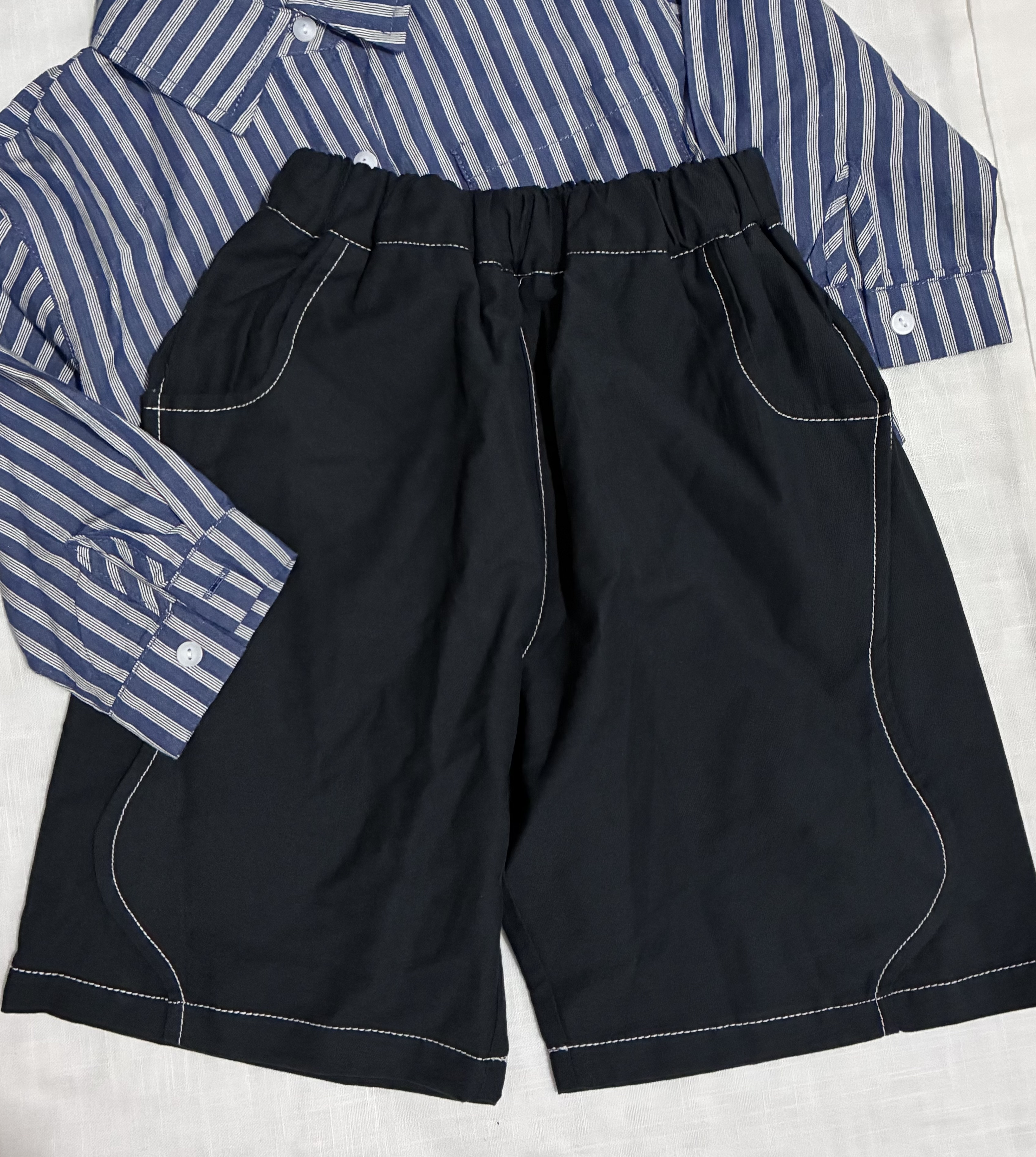 深藍色牛仔撞色線中褲YX25018