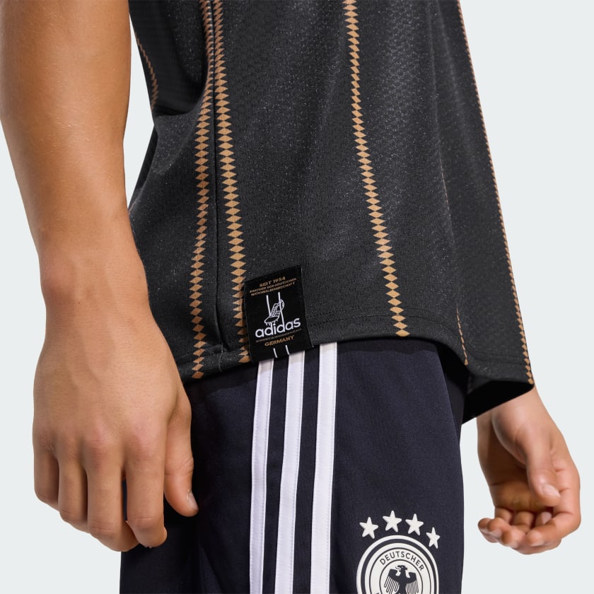 黑金告別！⚫🟥🟨 Adidas Germany 德國 2026 三客球迷版球衣 (可加印球員印字及臂章) KS5261