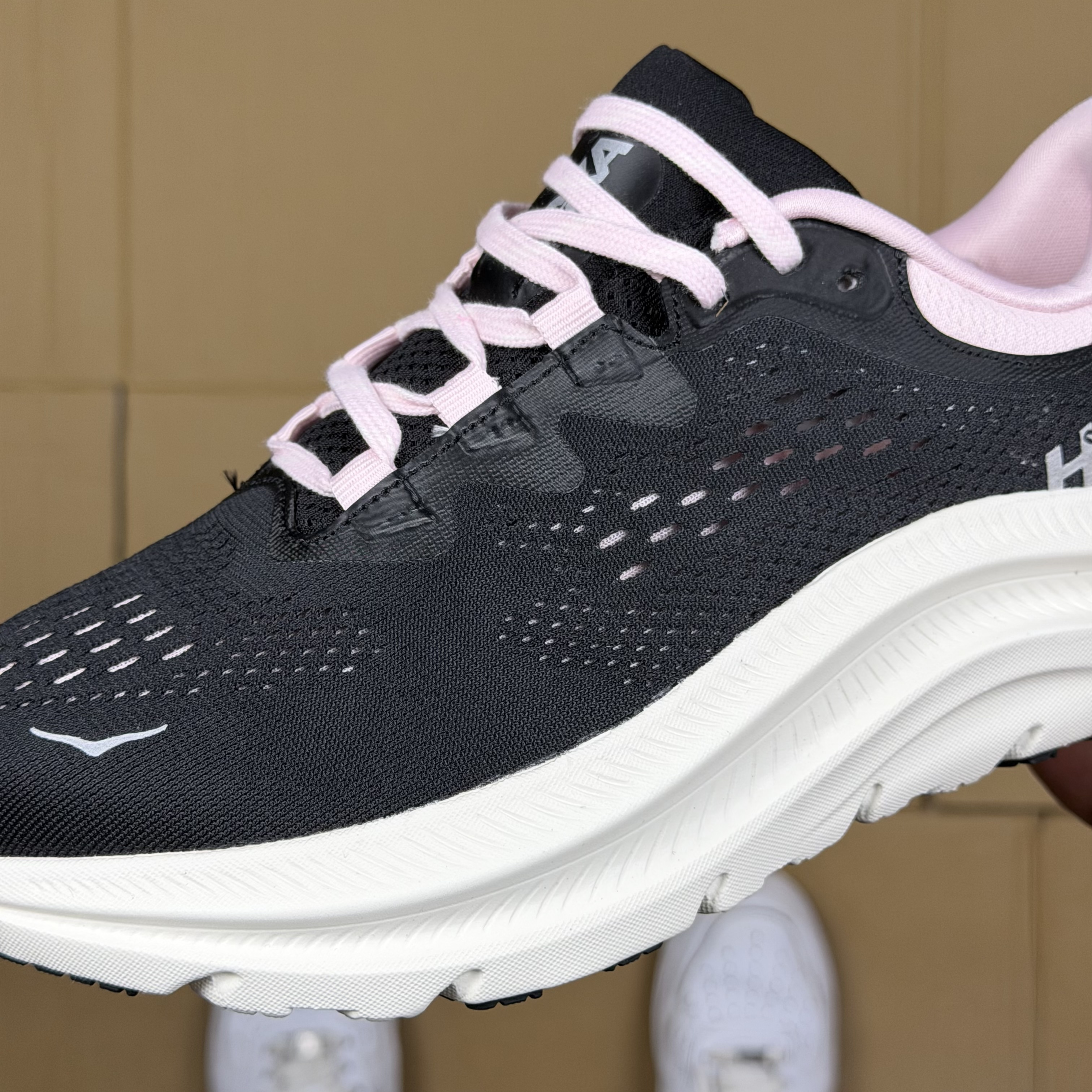 Hoka One One Kawaha 2