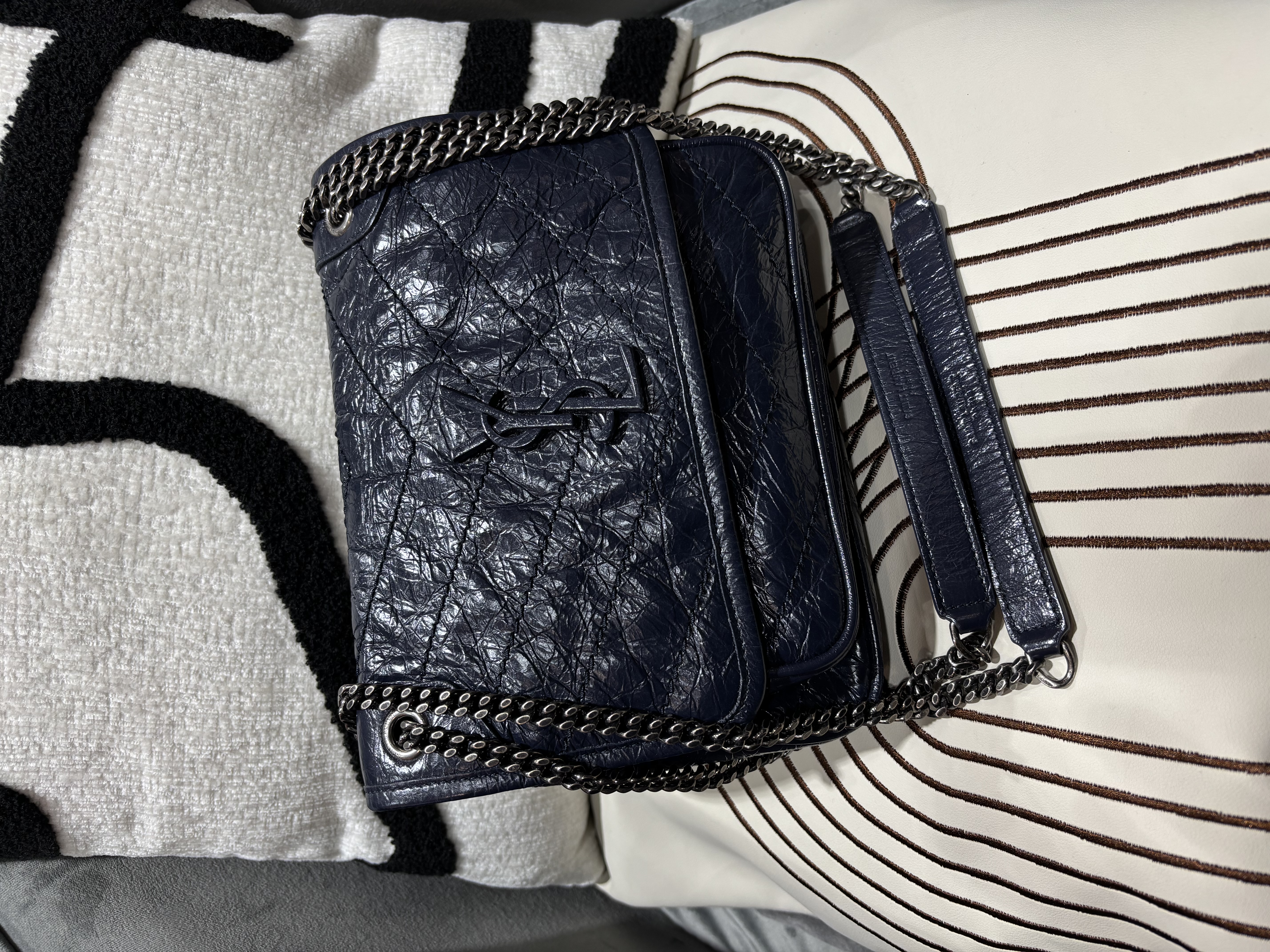 Ysl Niki baby navy 100%Authentic,98%new ✅ certificate ✅dust bag 