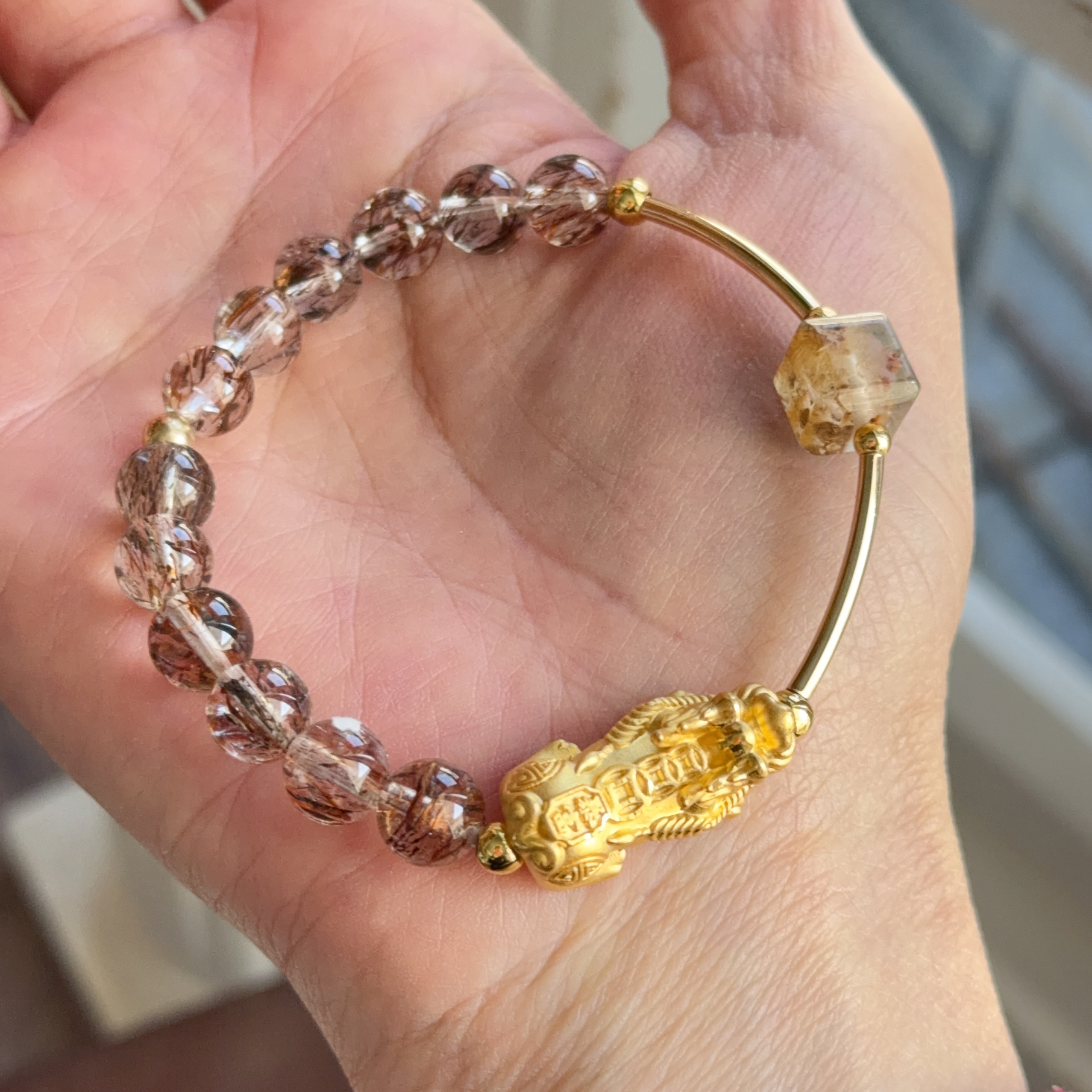  𝟵𝟵𝟵硬金貔貅襯𝟳𝗺𝗺+黑金髮晶手串