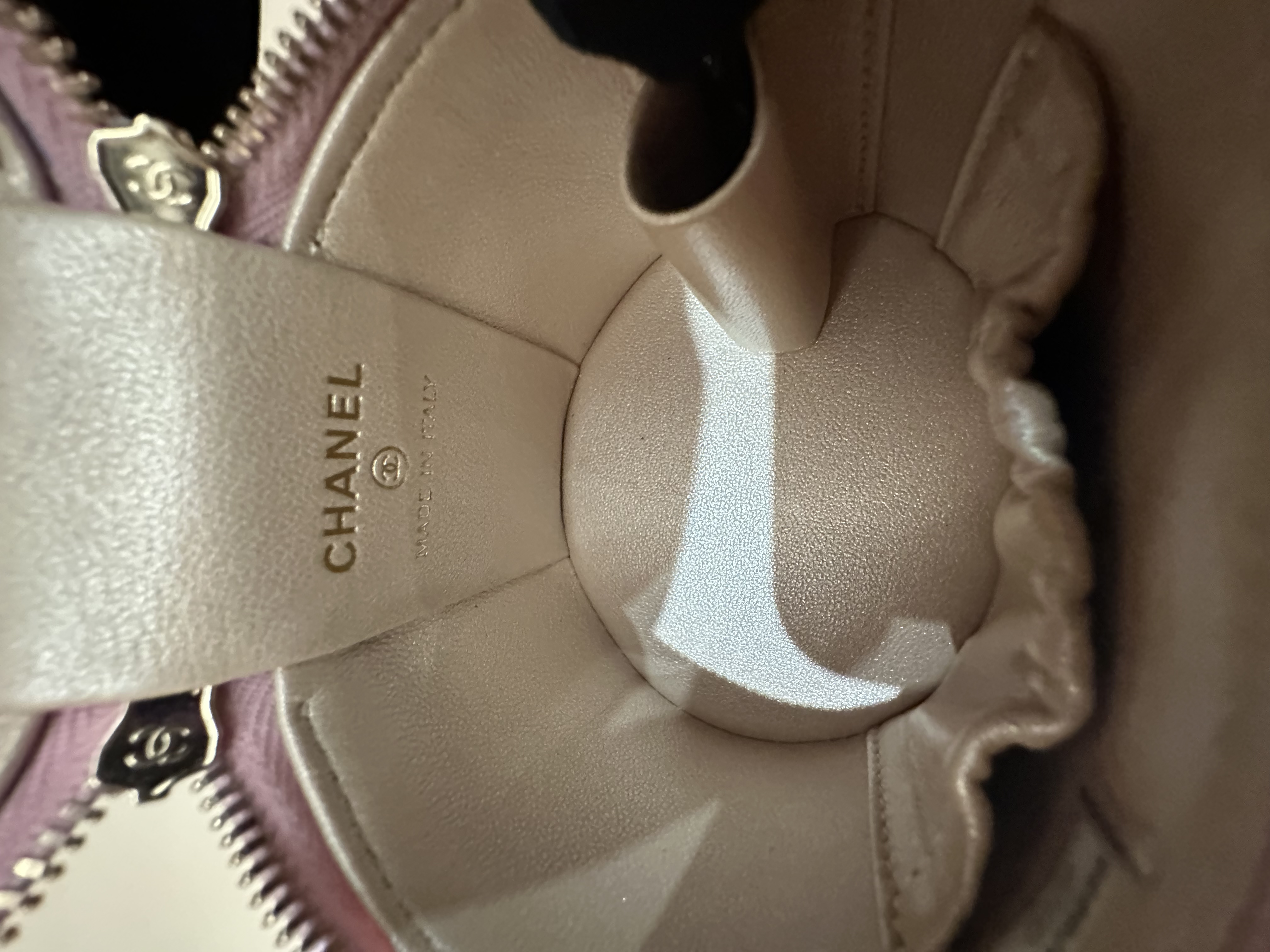 直播貨品 |  [1個-$100 2個-$300］HH04