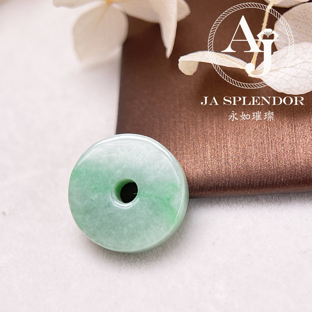 JN-3153 天然翡翠A玉 飄綠圓柱形小平安扣