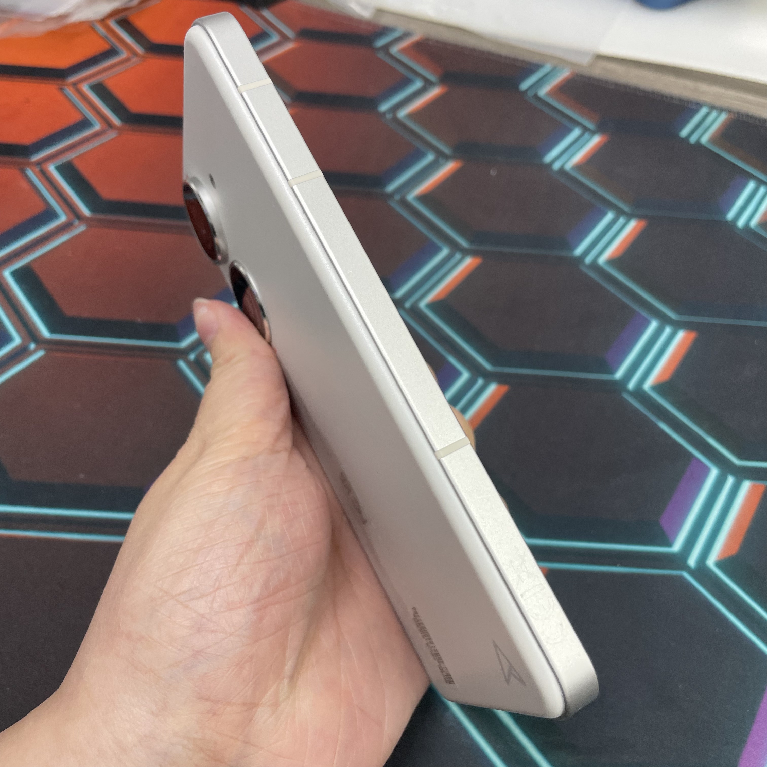 *7782 Zenfone 10 完美機 8+256GB 白色 white