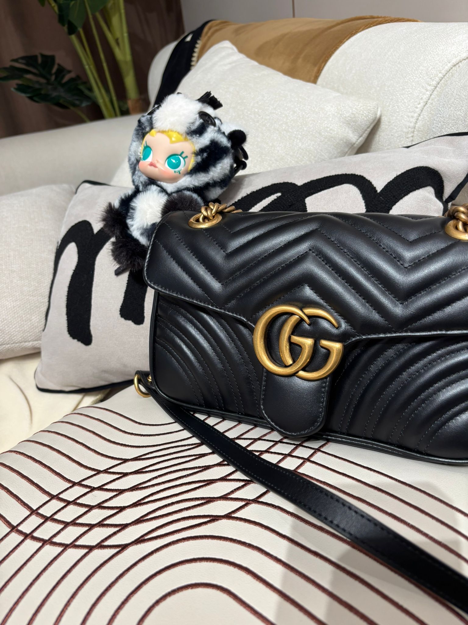 Gucci Gg marmont calfskin 26cm 100%Authentic, 98%new ✅Dust bag