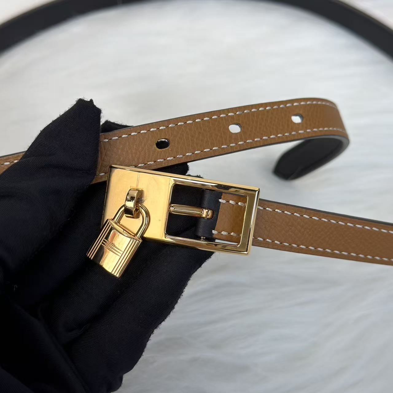 Hermès Kelly皮帶 超易襯顏色配金扣💛