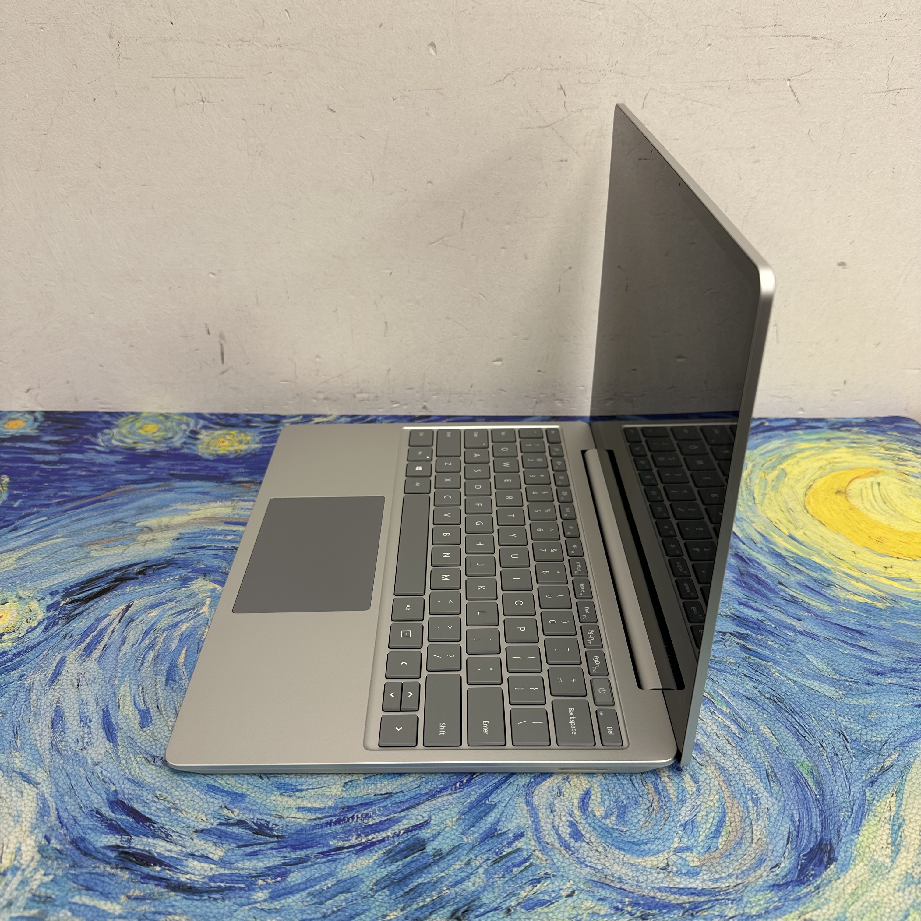 Microsoft Surface Laptop GO 12.4吋/i5-1035G1/16GB Ram/256GB SSD/Touch Mon/超輕薄/ Laptop / Notebook / PC /文書機/ Movie / Netflix / Disney + / Office 