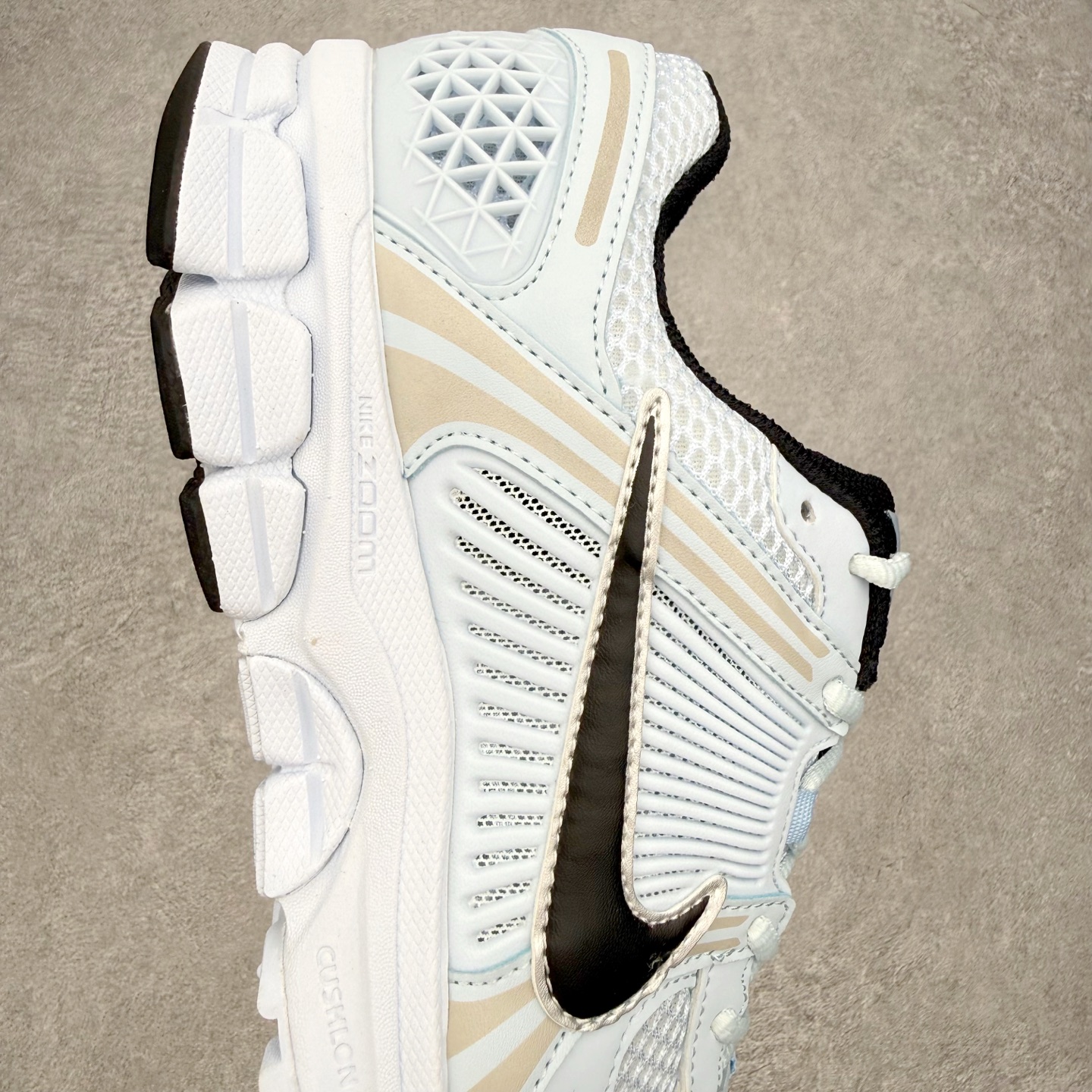 Nike Air Zoom Vomero 5 FJ2028-401 