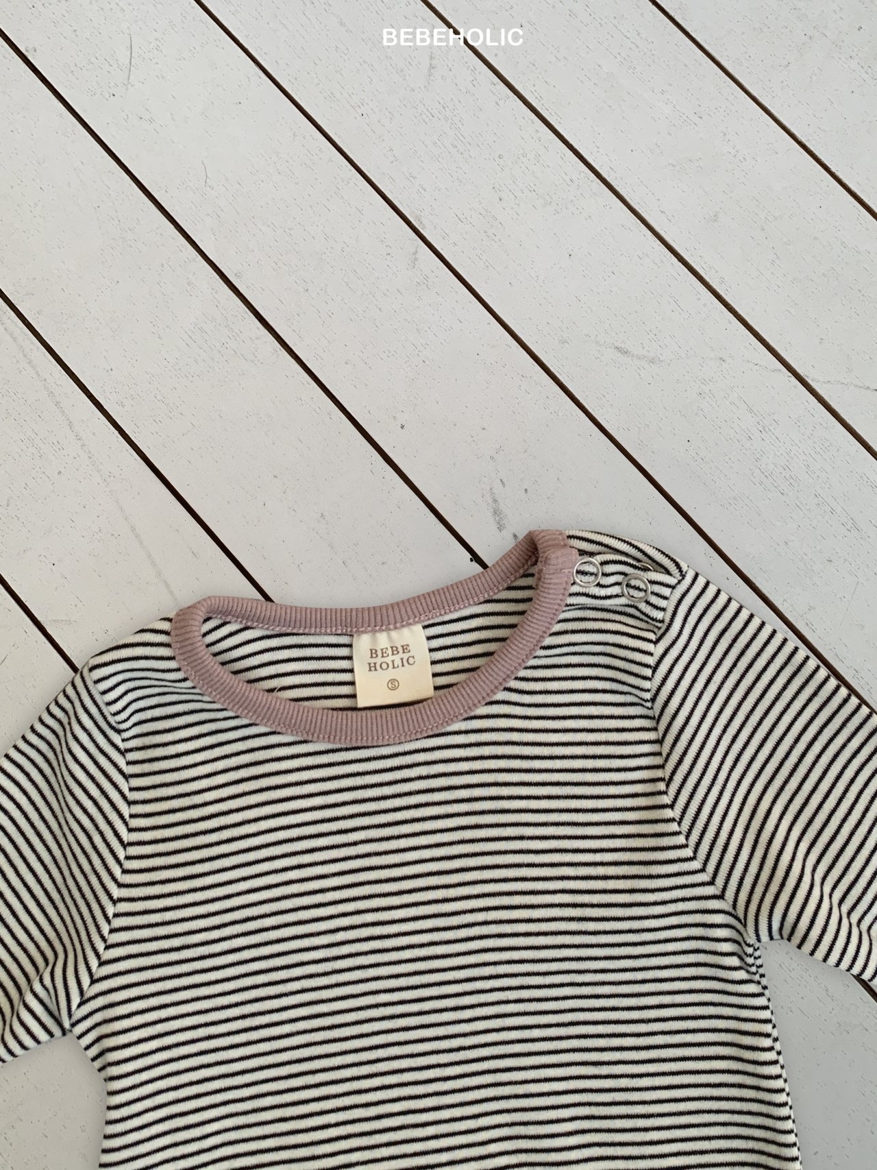 🌸預訂 韓國直送🌸🇰🇷BEBEHOLIC三色條紋打底長袖上衣