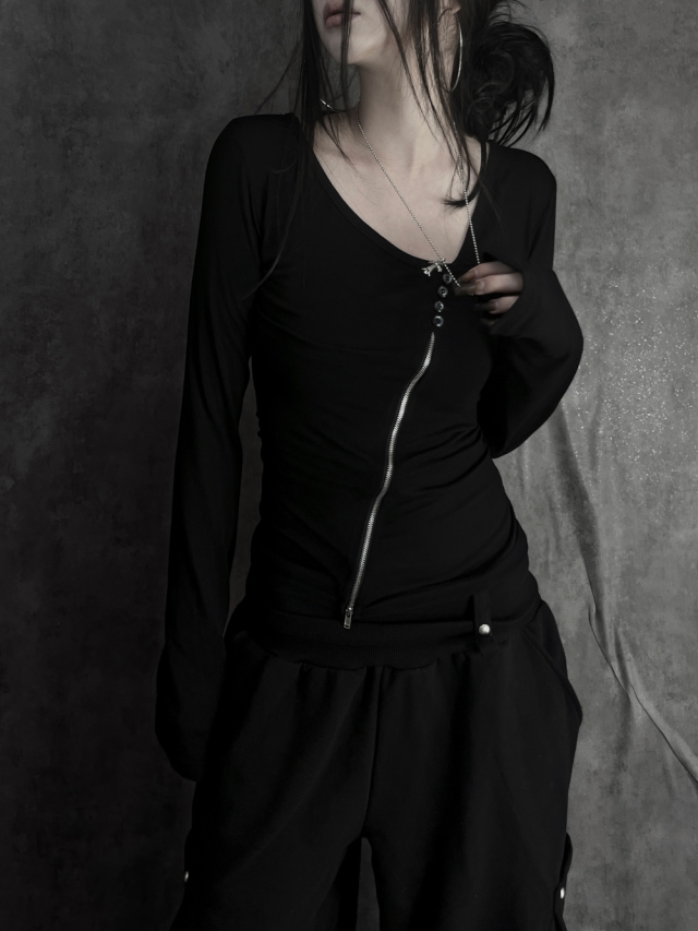 Asymmetric Zip Fitted Top