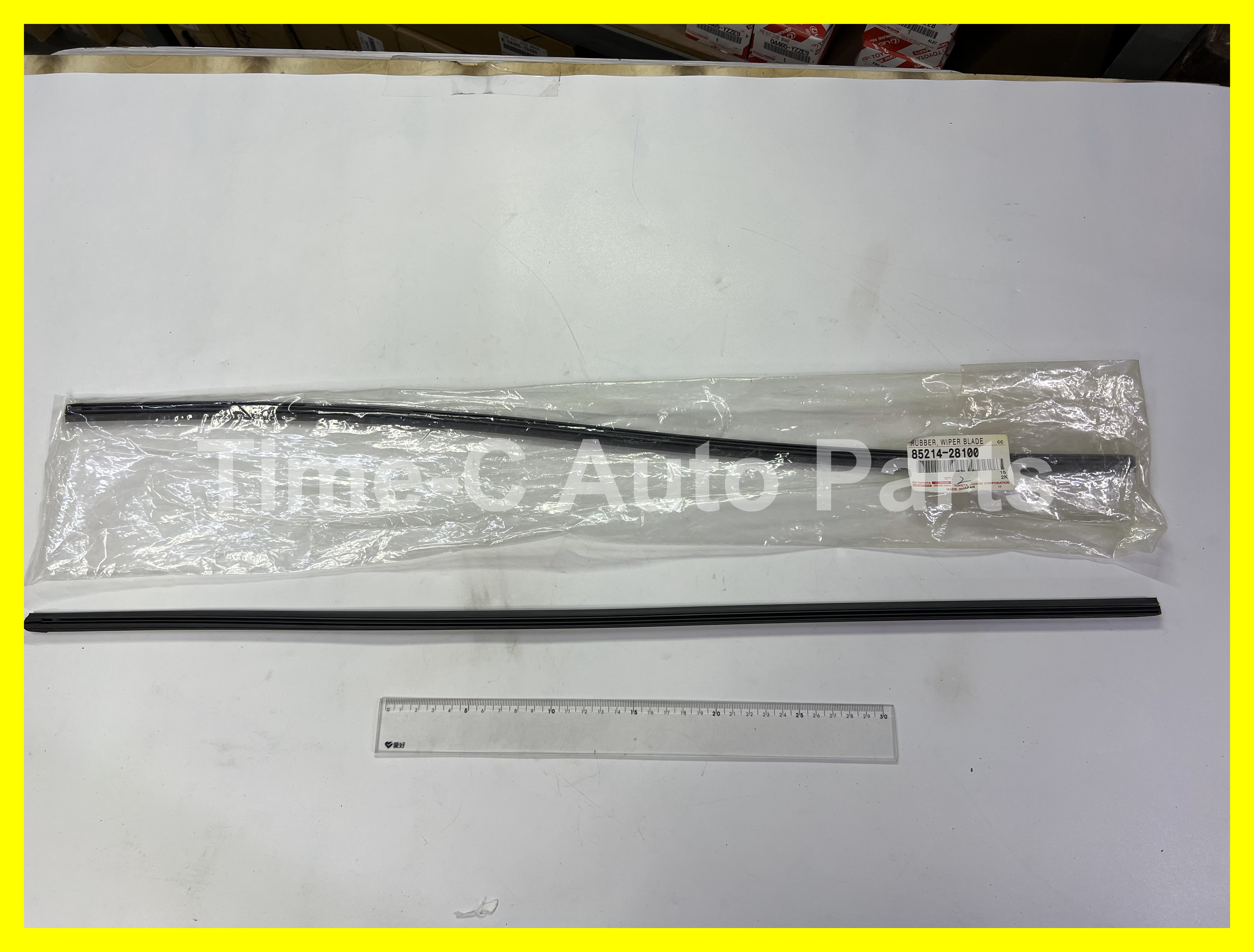 右水撥膠條 85214-28100 - Toyota Noah Voxy 80系