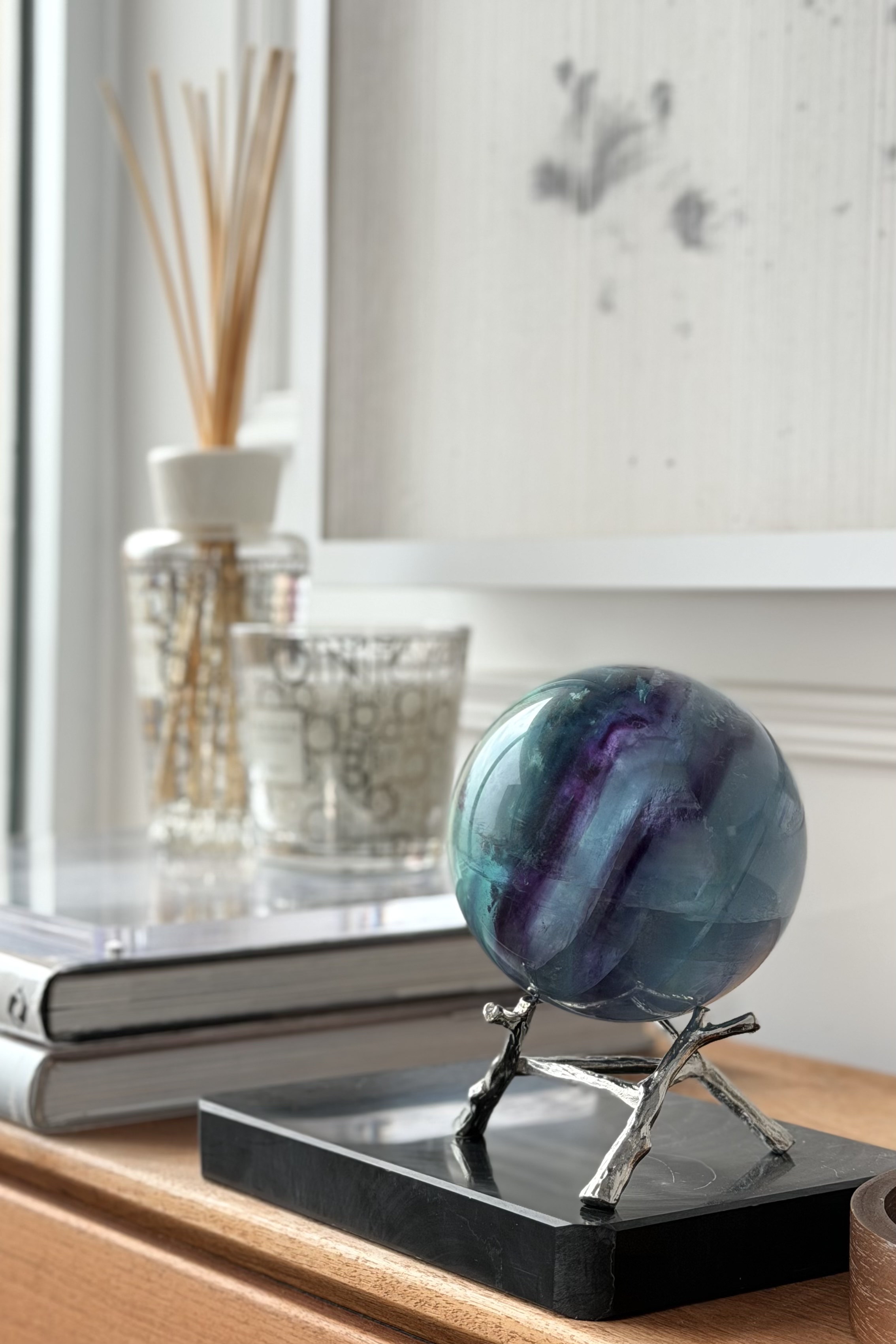 ༒1.3Kg+ 9cm紫藍綠千層紋螢石球༒    A30HFN7G1Mtm-RA27*6TF