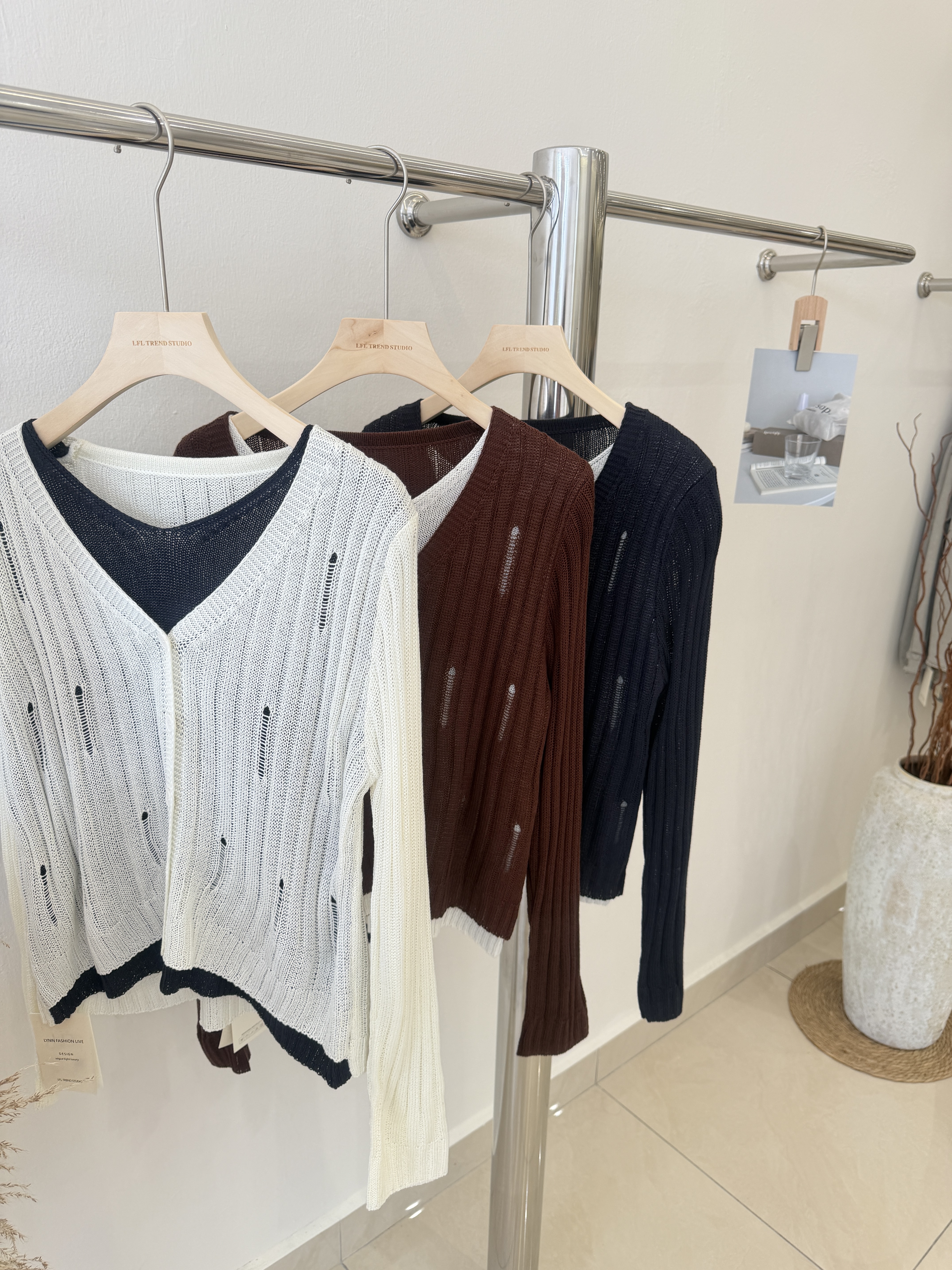 6736 爆款个性假两件V领长袖