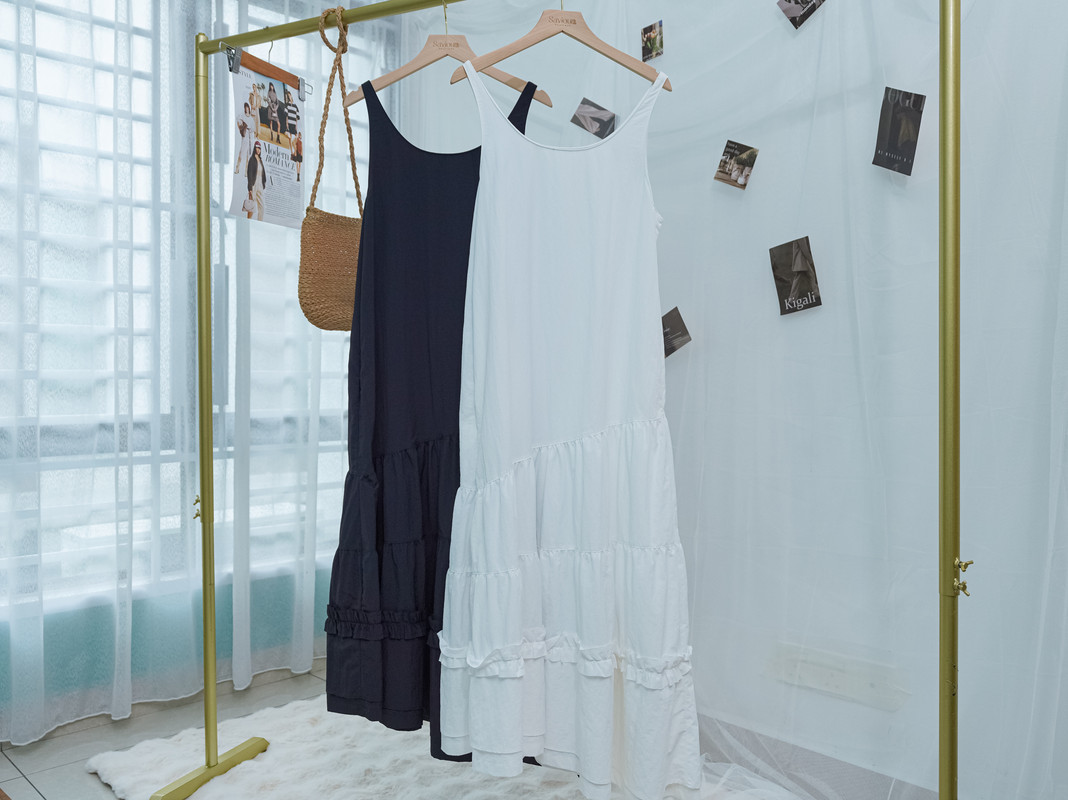 Sleeveless Tiered Maxi Dress ‖ 层次感拼接无袖长洋连身裙 KR02155725