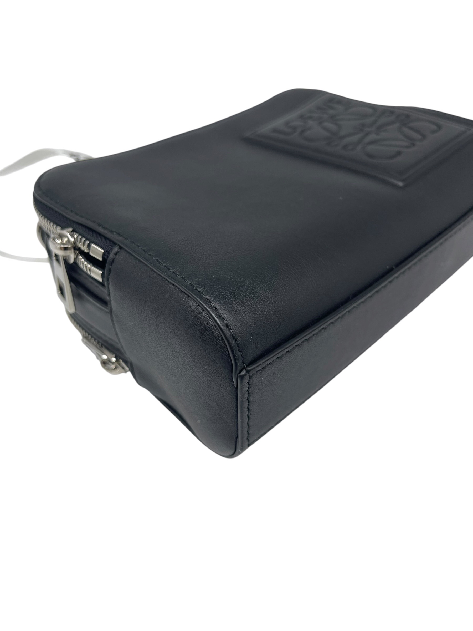 Pre-owned Loewe Anagram Camera Bag / Product Code: 071410