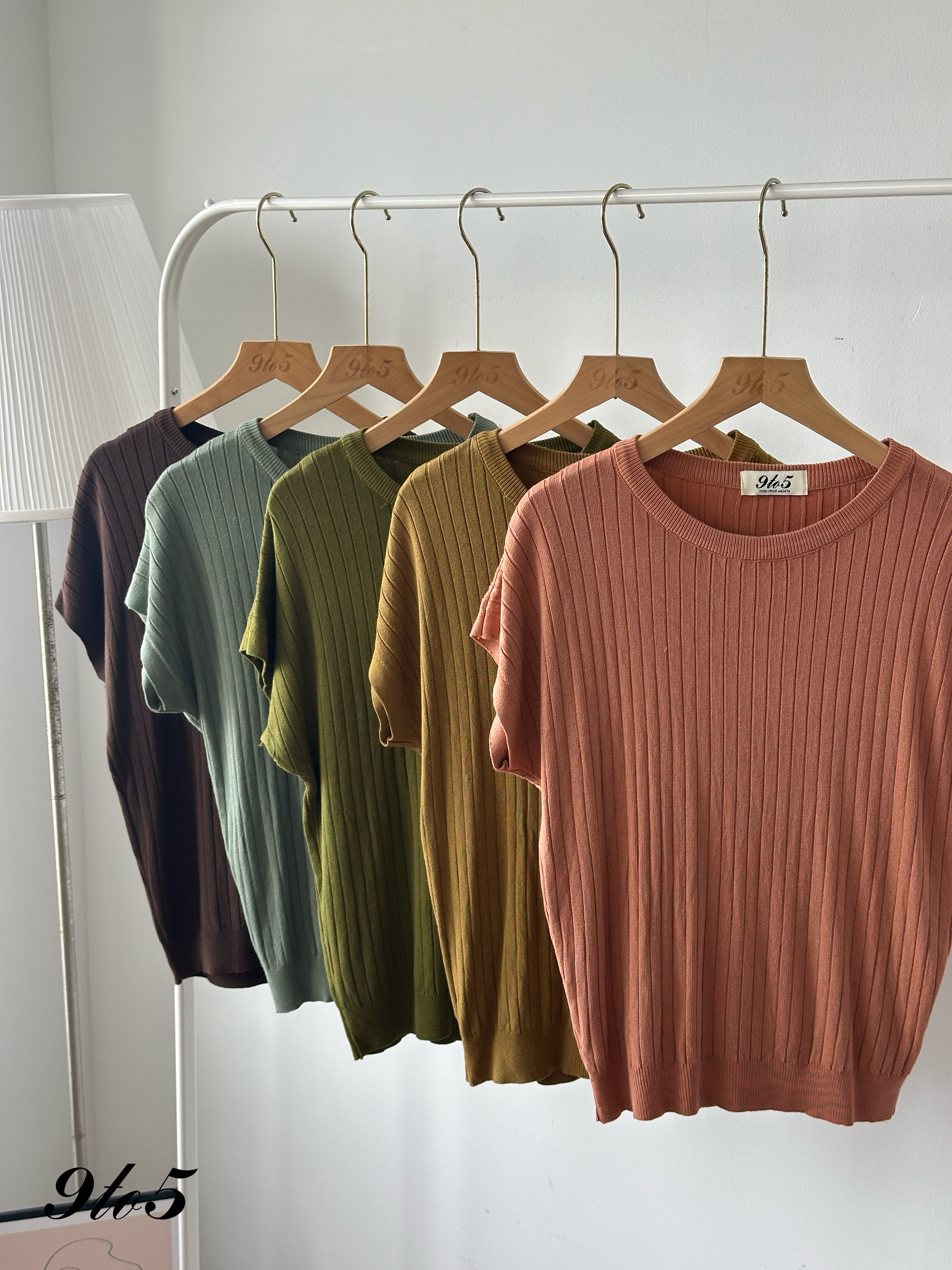 T4254 Round Neck Ribbed Knit Top - 5 Colors 