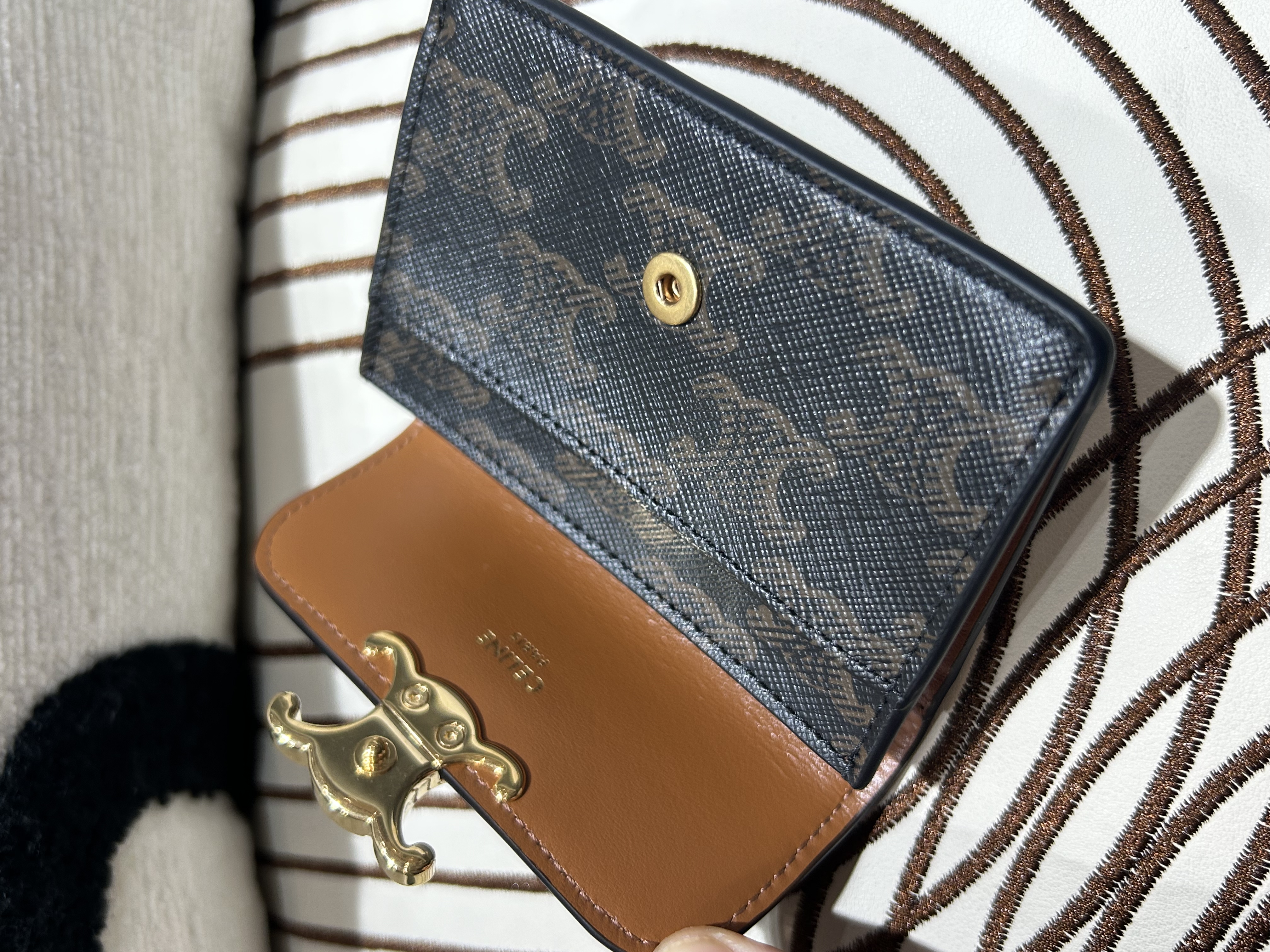 CELINE card holder Triomphe 卡片套 100%Authentic, 99%new ✅dust bag 