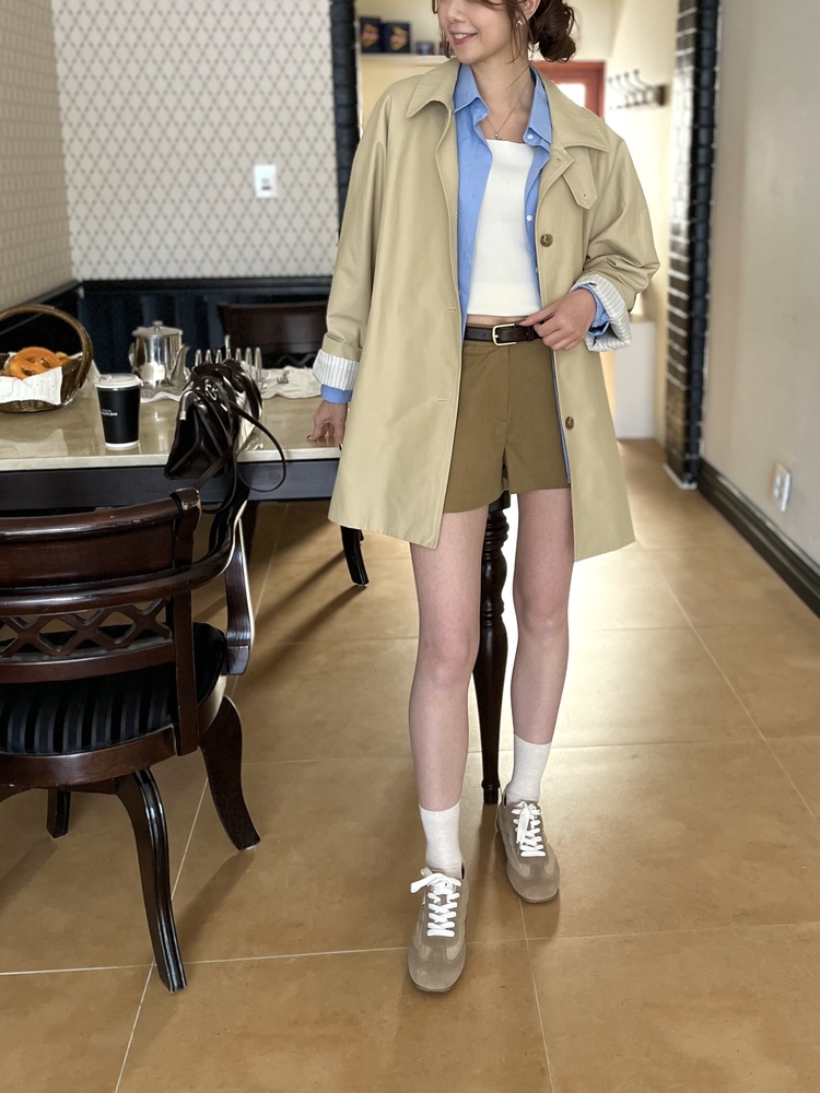 Classic Belt-Loop Shorts (Khaki)