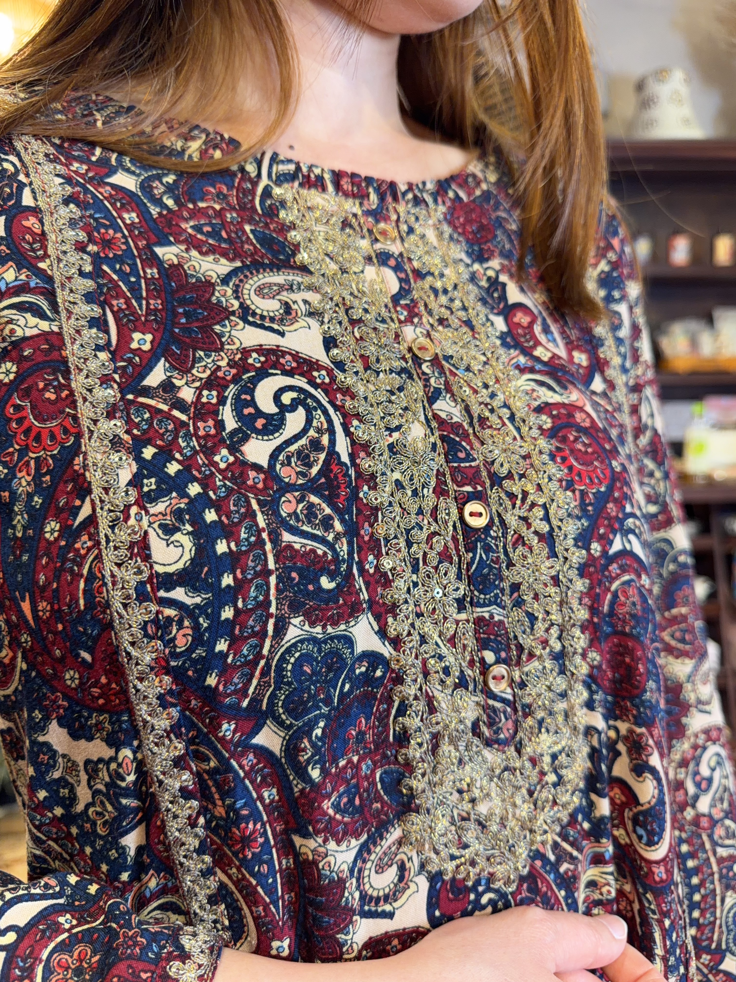 2372 Earth Tone Vintage Paisley with Gold Emb. OP