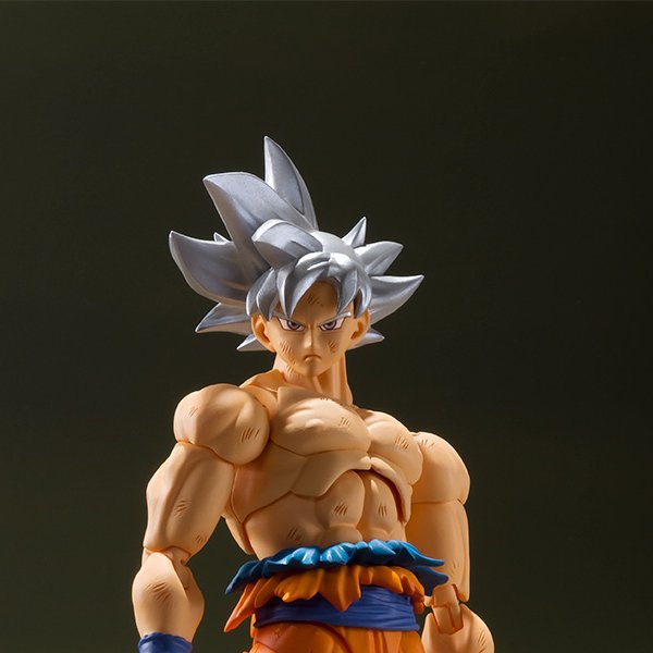 SHF Dragon Ball Super Ultra Instinct Goku