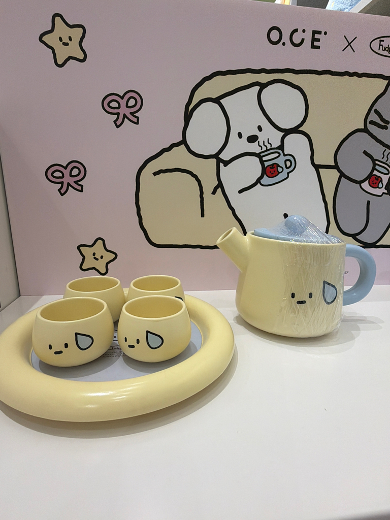 Fudge Cat Acid - Sugar Family Teapot Six Piece Set
