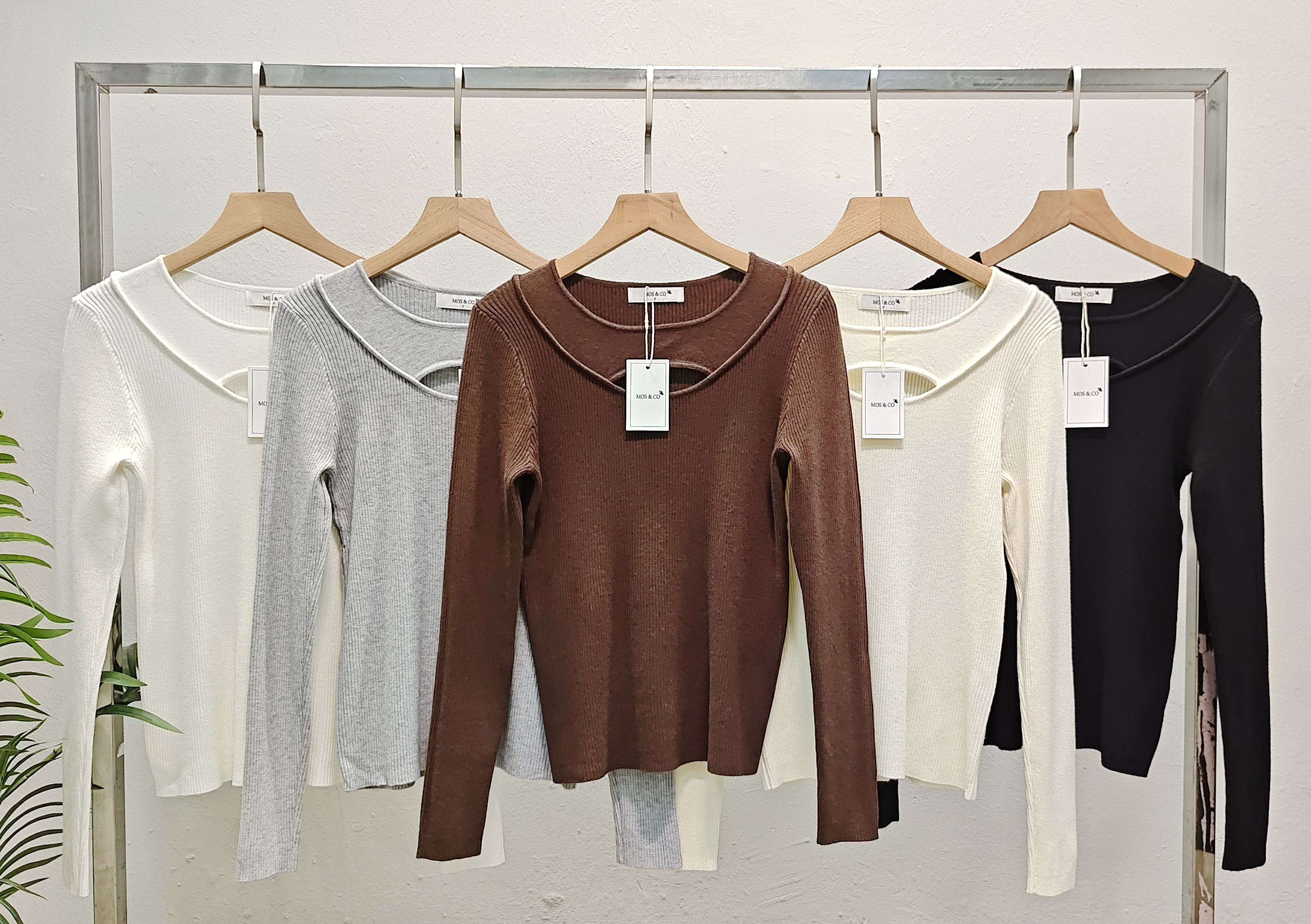 S2010 Details Collar Long Sleeve Wear