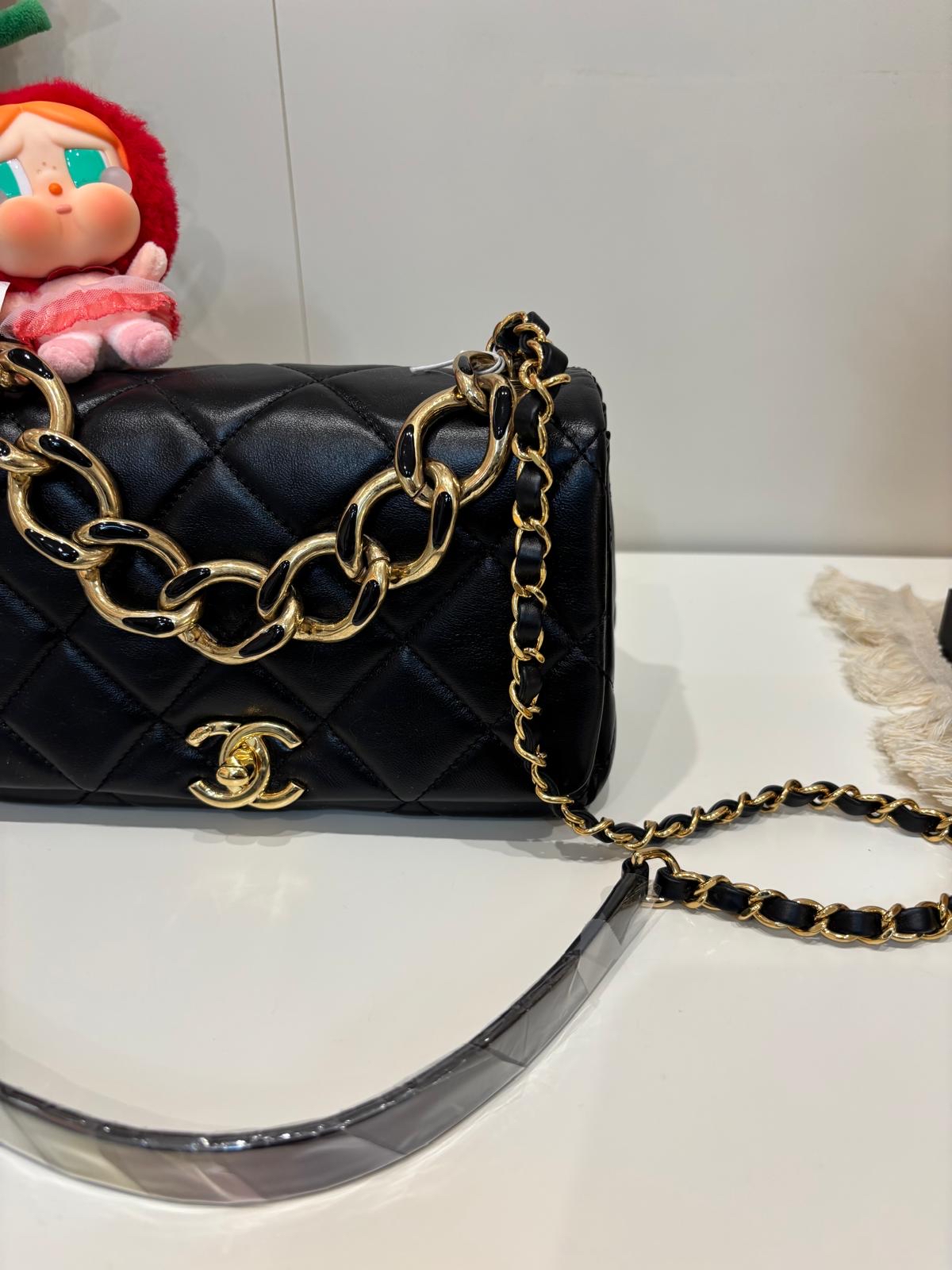 Chanel FLAP BAG AS3366 晶片 100%Authentic, 98%new  ✅晶片✅dust bag✅box 