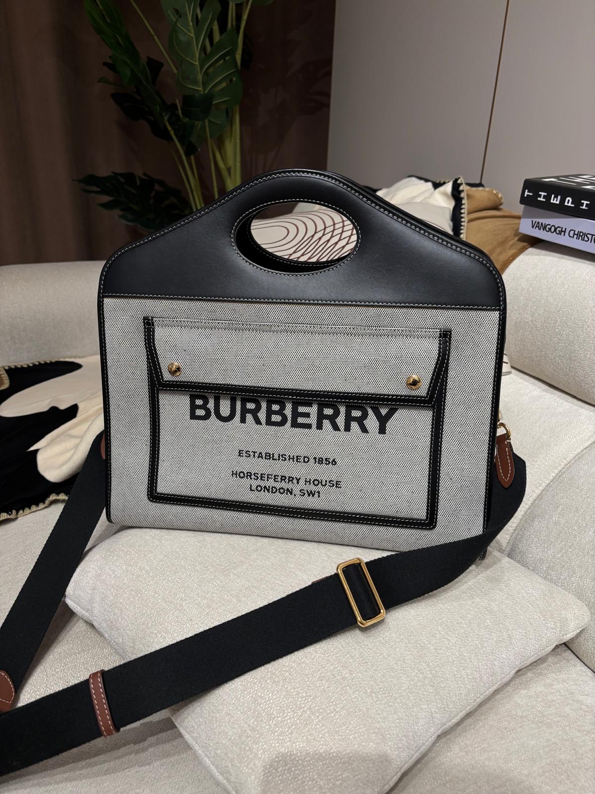 BURBERRY POCKET bag large 2WAY BAG ,100%Authentic ,98%new  ✅strap✅dust bag