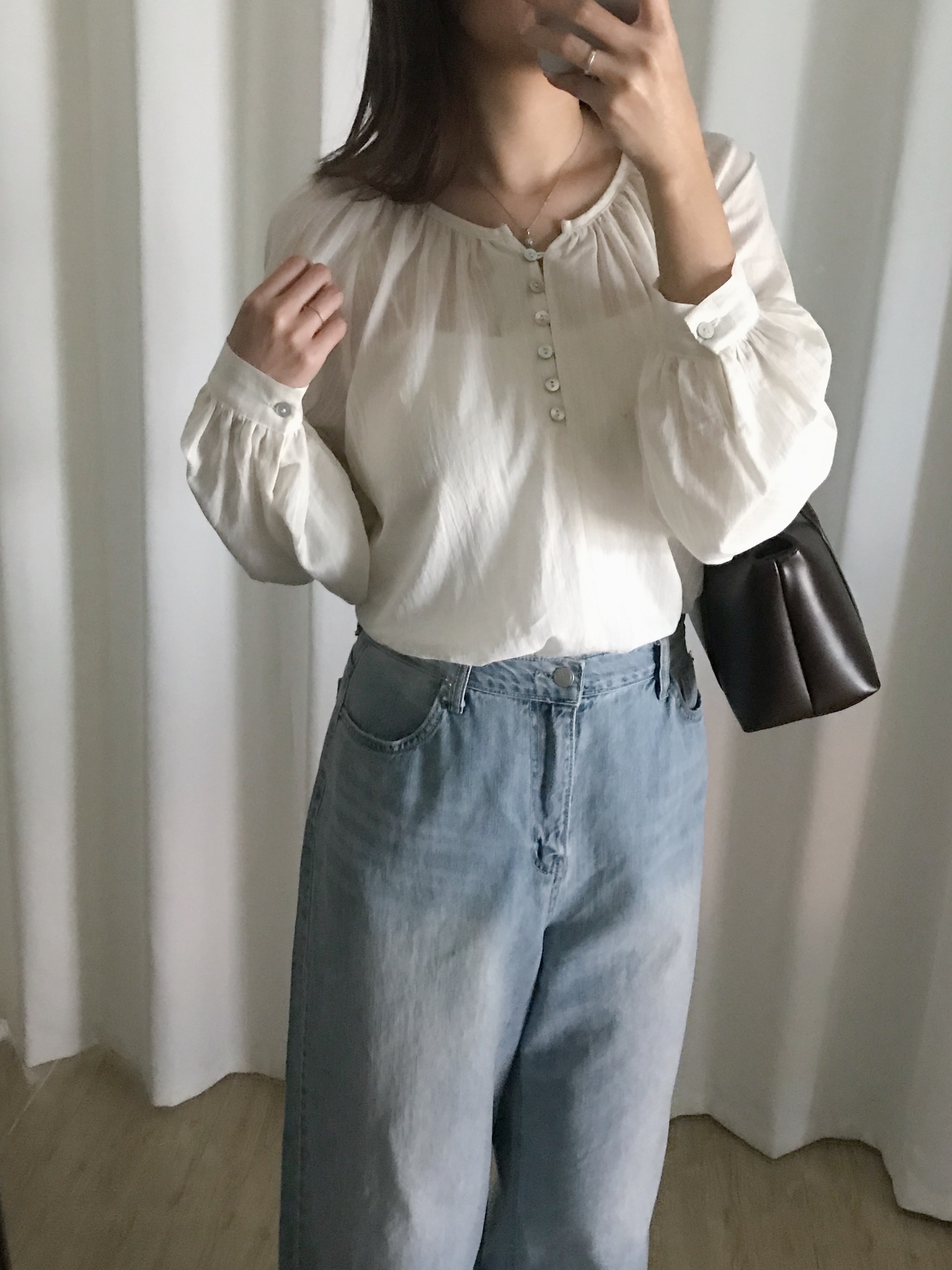 法式圓領透透襯衫