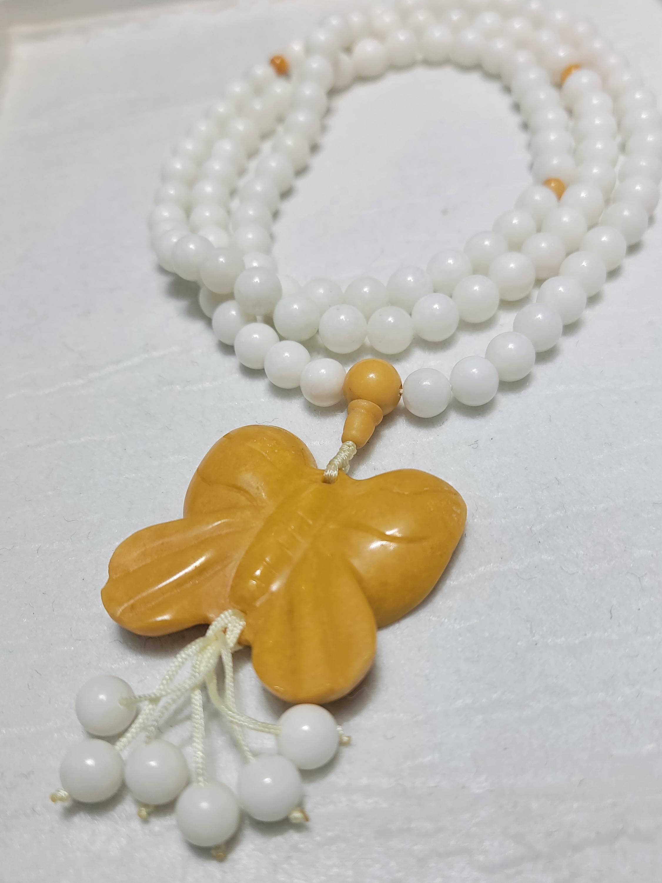 黃玉蝴蝶白東寧玉 108粒念珠