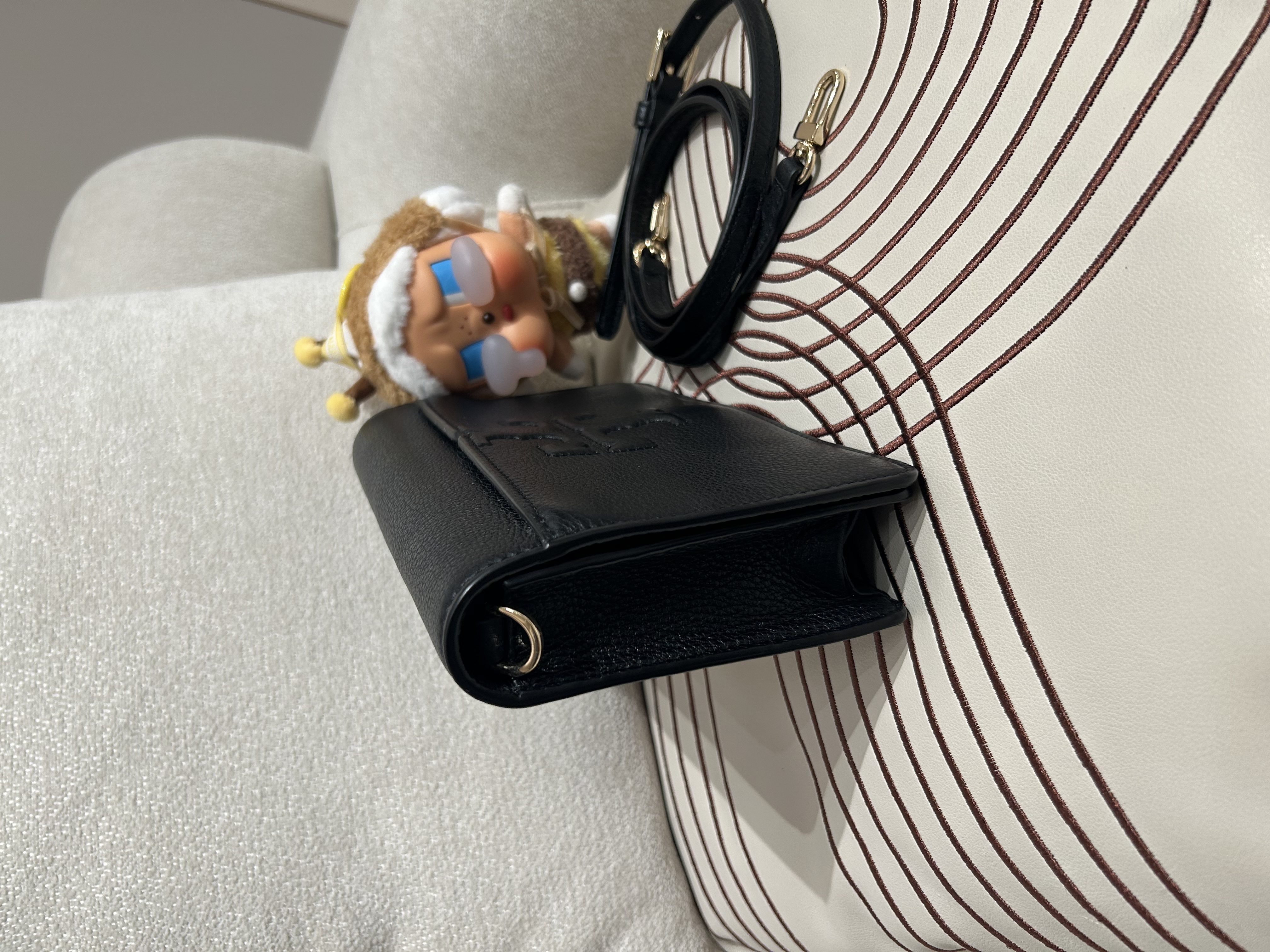 Tory Burch WOC Black Calfskin 100%Authentic, 95%New 