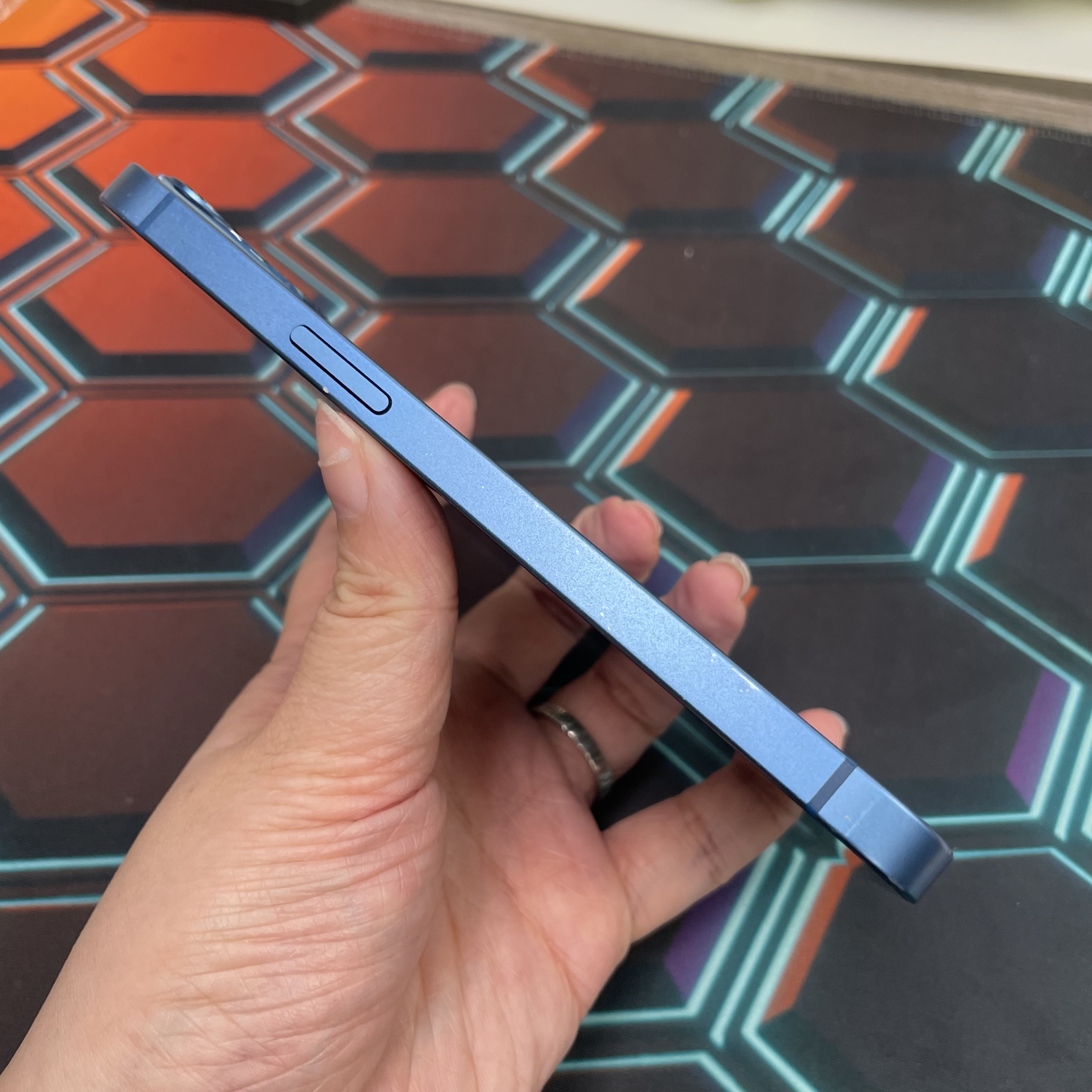 *7784 13 超靚機 128GB 電100 藍色 blue